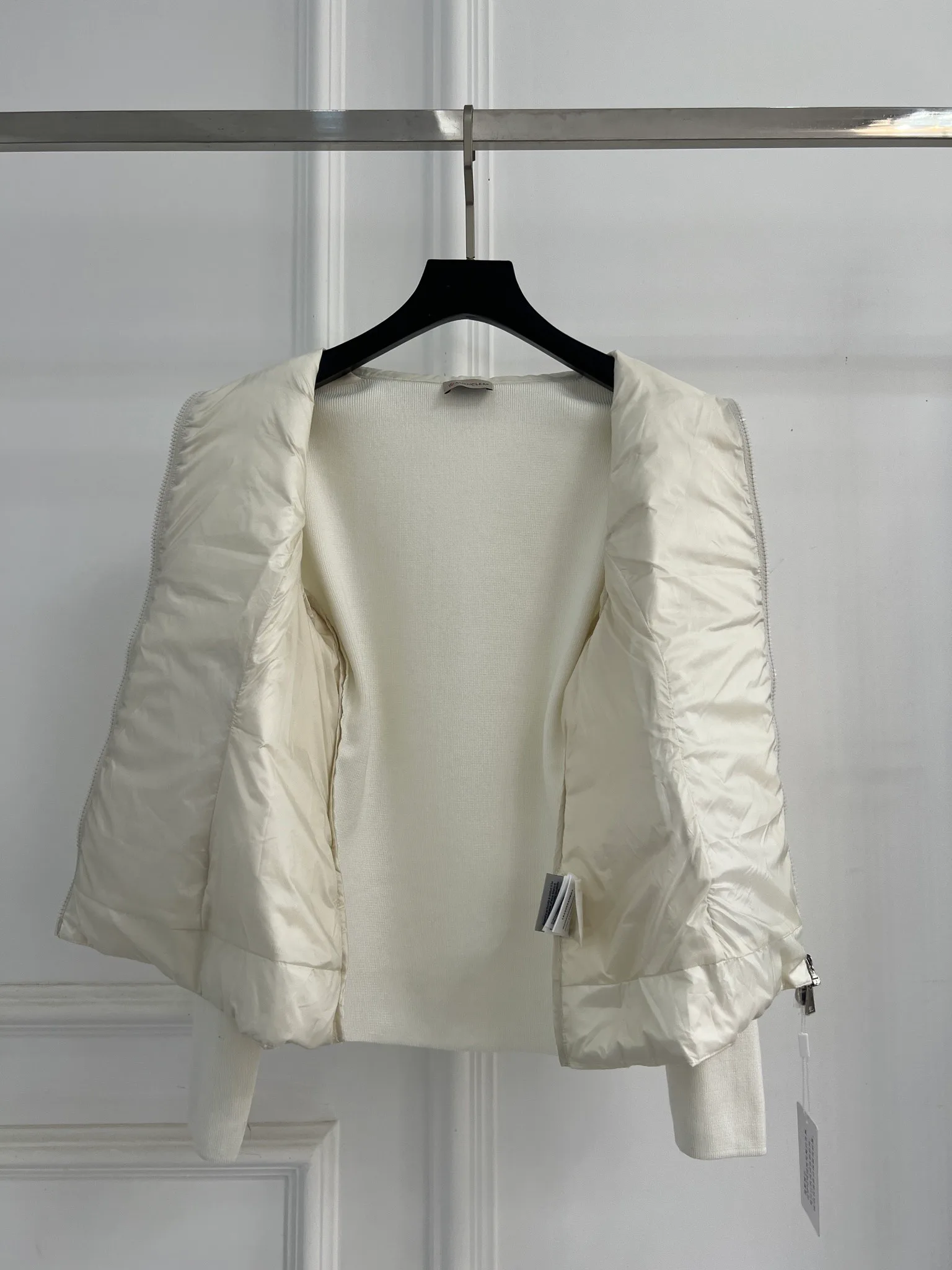 Куртки И Пуховики Женские Moncler 18416267