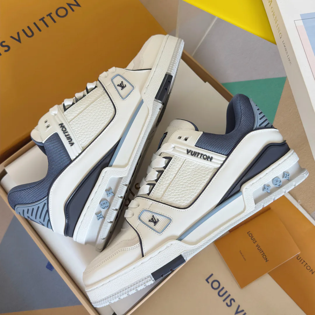 Кроссовки Женские Louis Vuitton 10646336