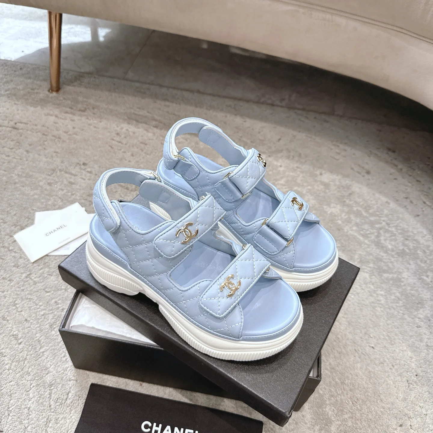Босоножки Женские Chanel 17572319