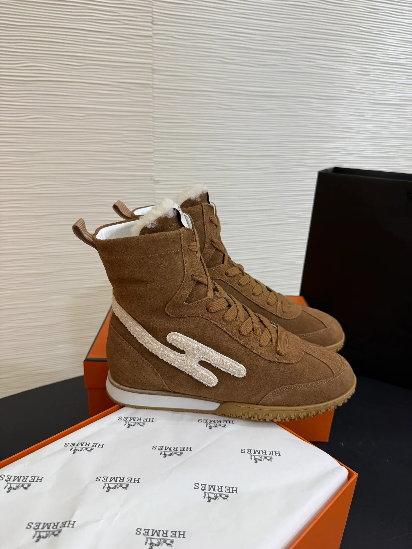 Кроссовки Женские Hermes 19730389