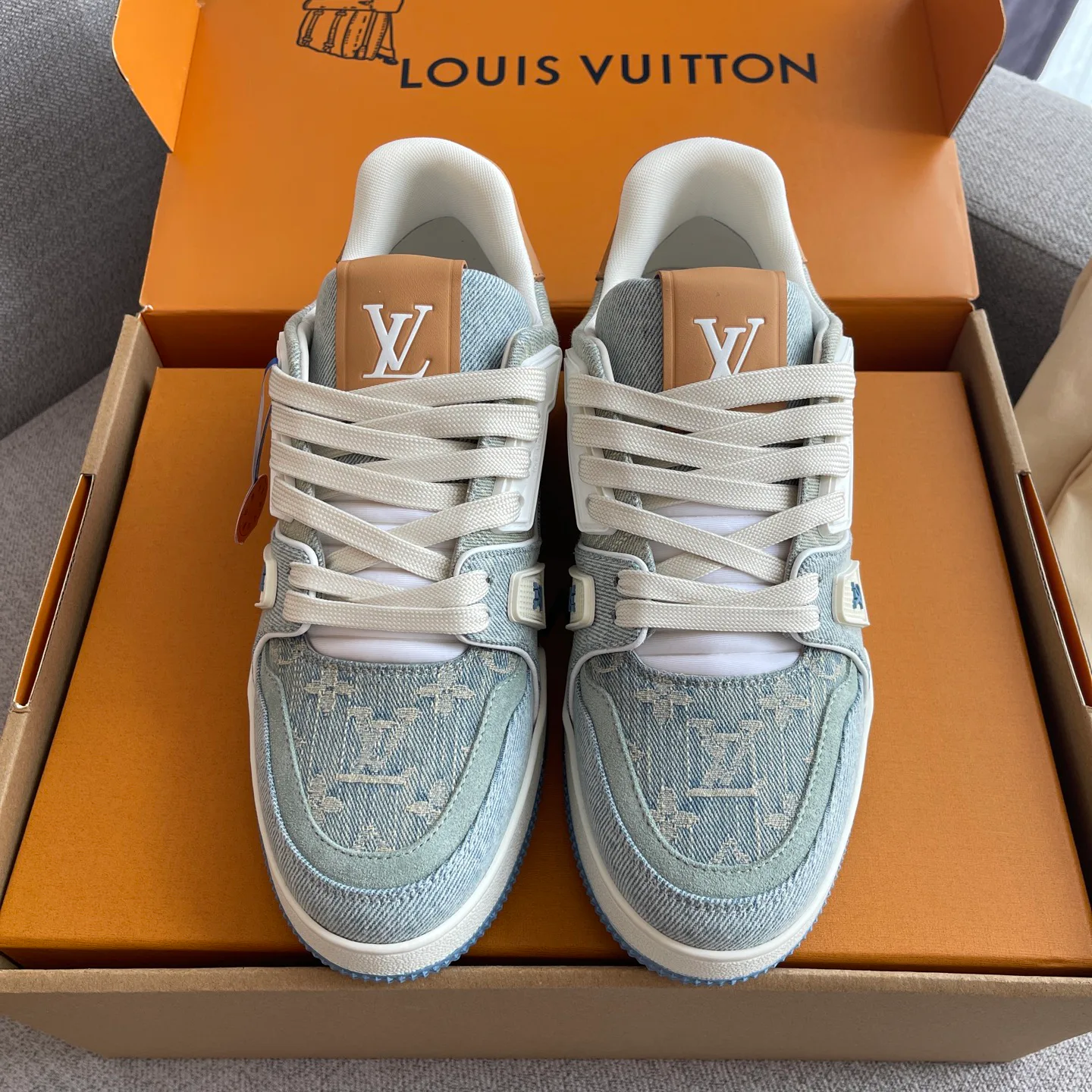 Кроссовки Женские Louis Vuitton 17511541