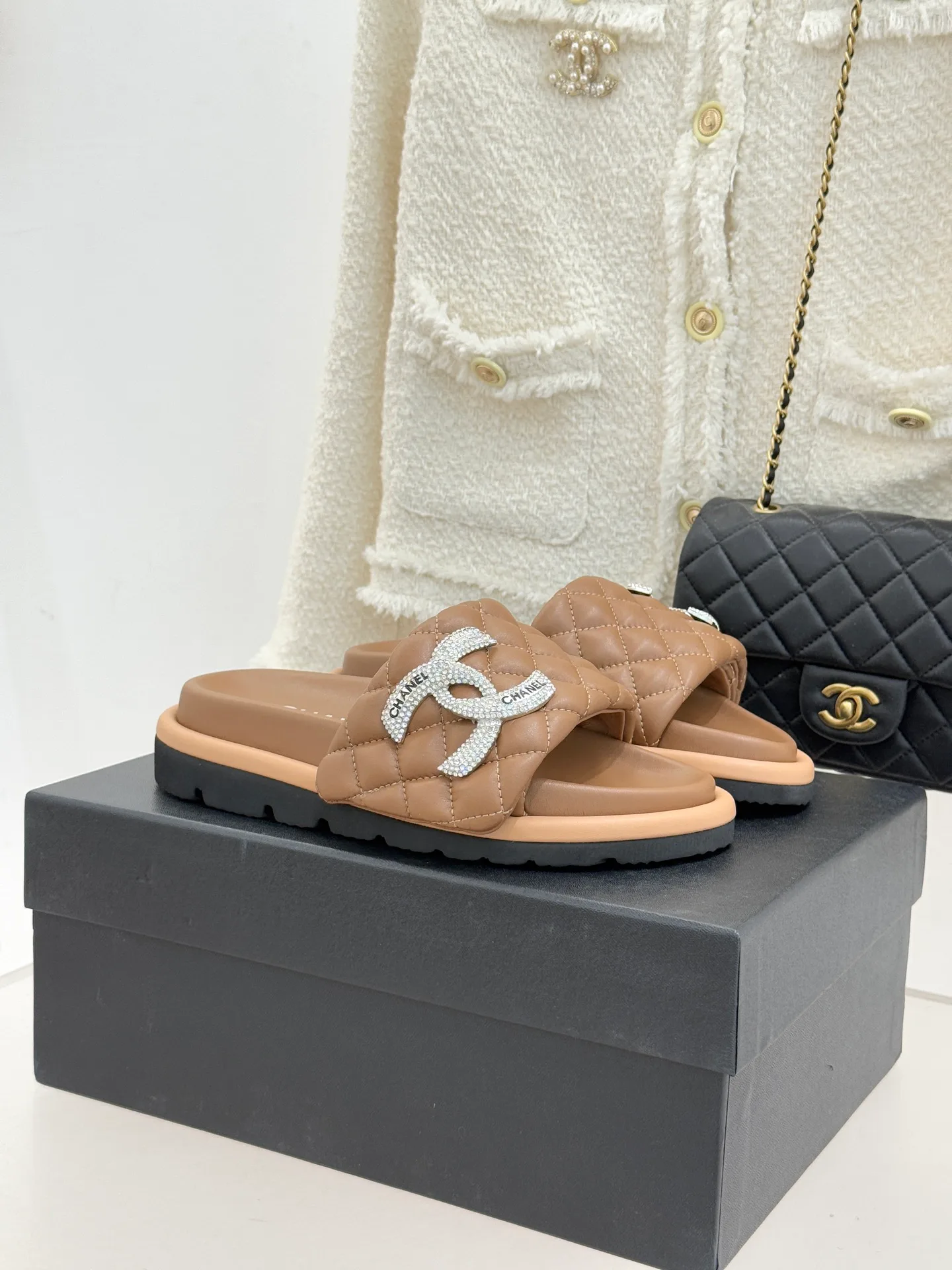Шлепанцы Женские Chanel 11214864