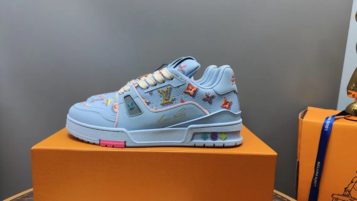 Кроссовки Женские Louis Vuitton 8979826