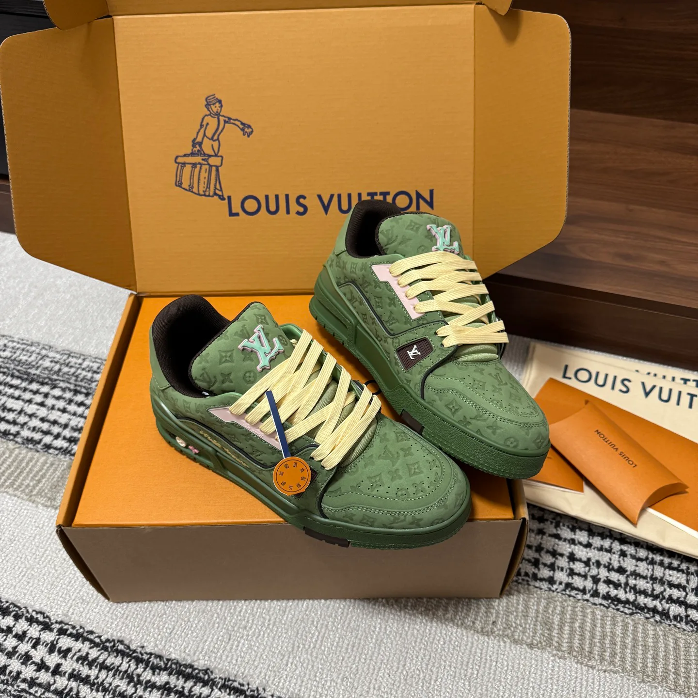 Кроссовки Женские Louis Vuitton 1546829