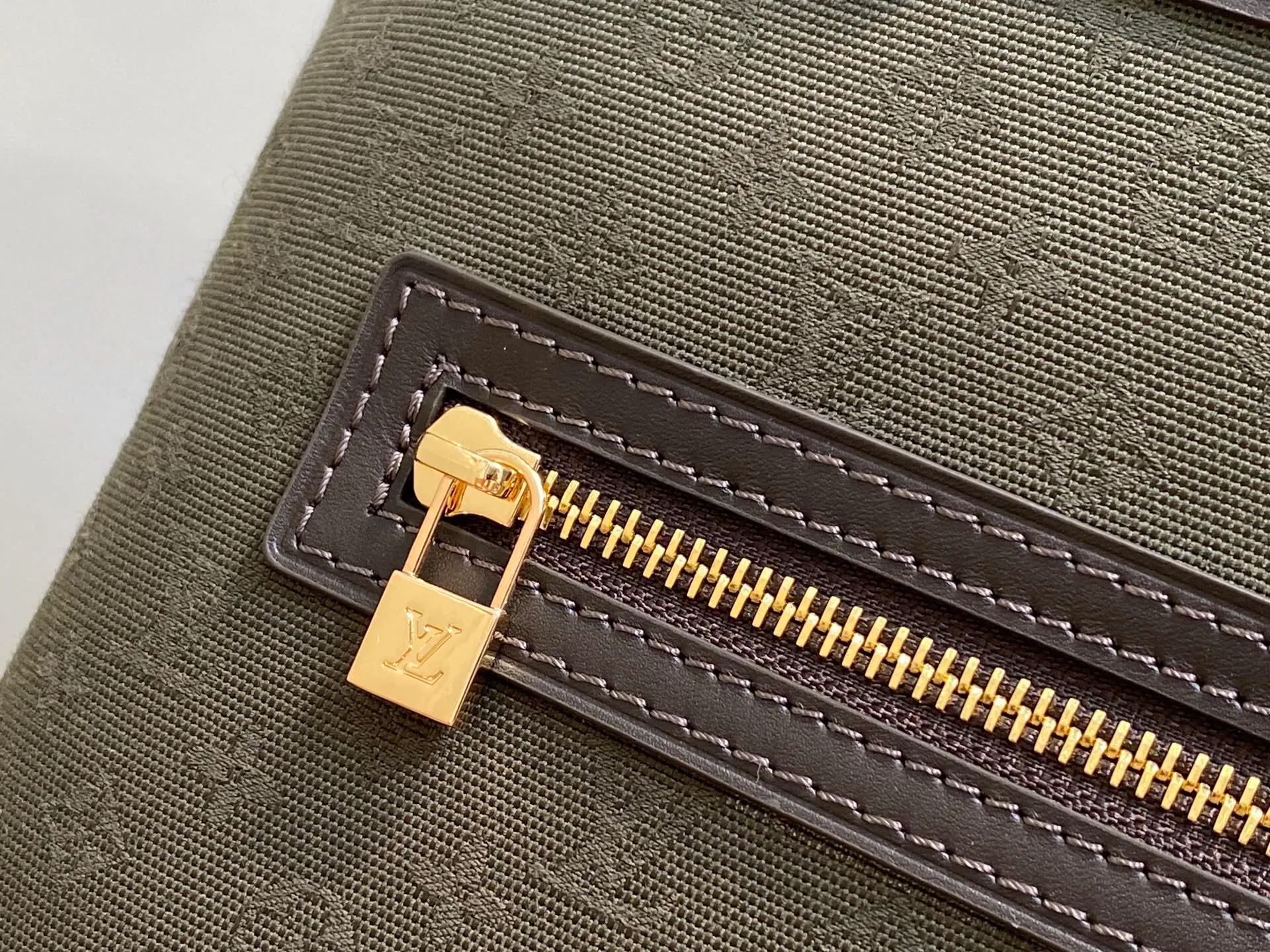 Классические Сумки Женские Louis Vuitton 17499344