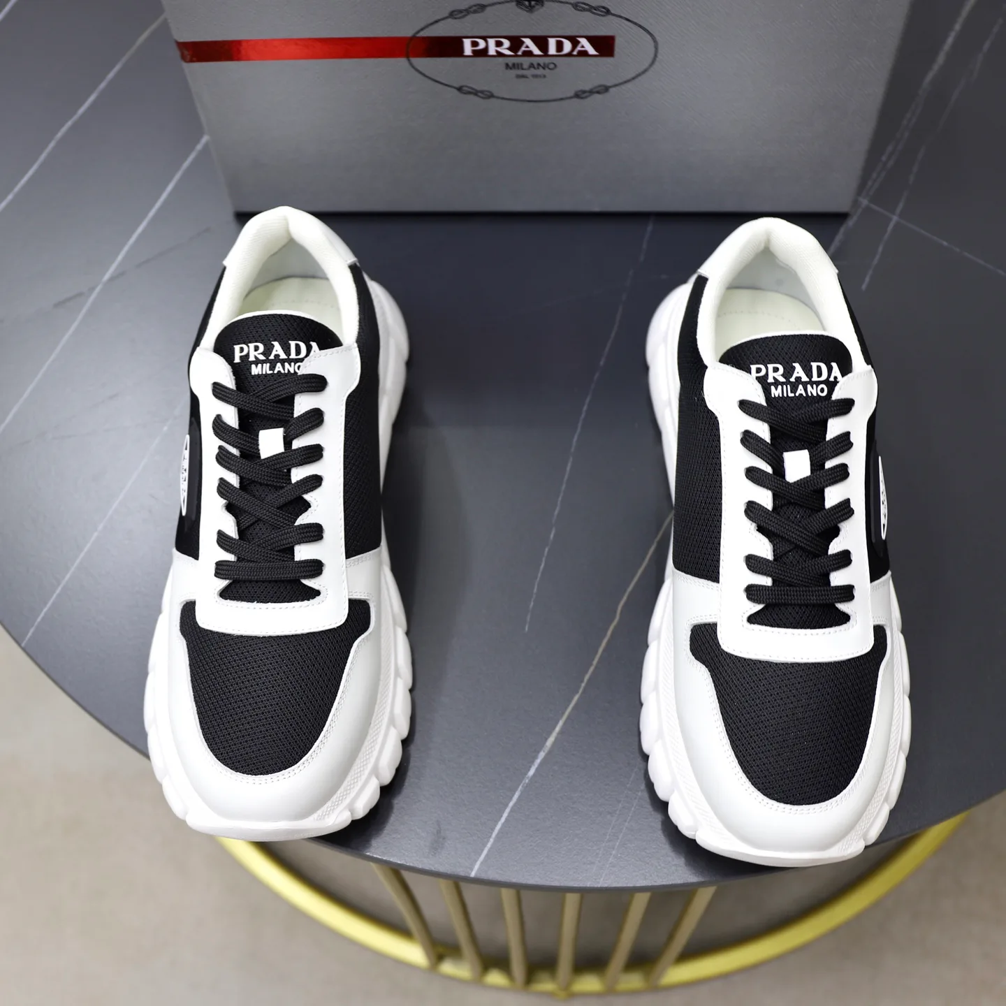 Кроссовки Мужские Prada 11490418