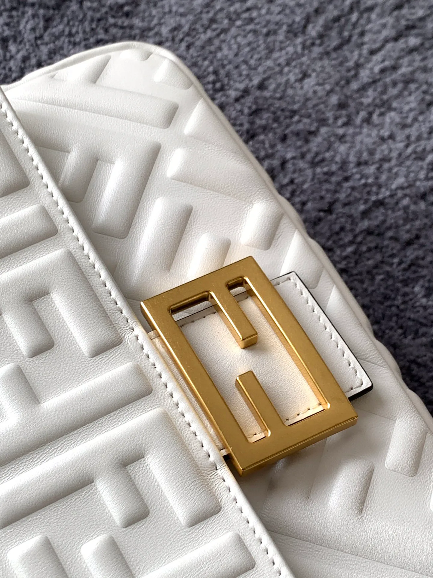 Сумки На Ремне Женские Fendi 343565