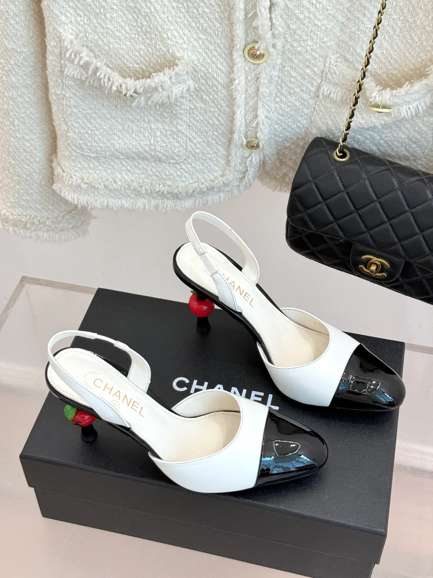 Босоножки Женские Chanel 17425310
