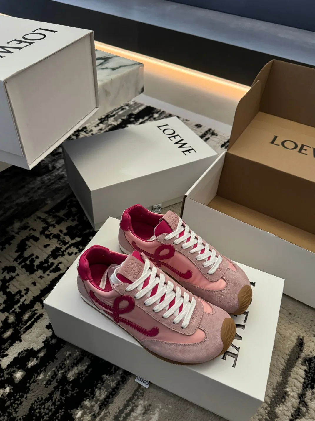 Кроссовки Женские Loewe 23541