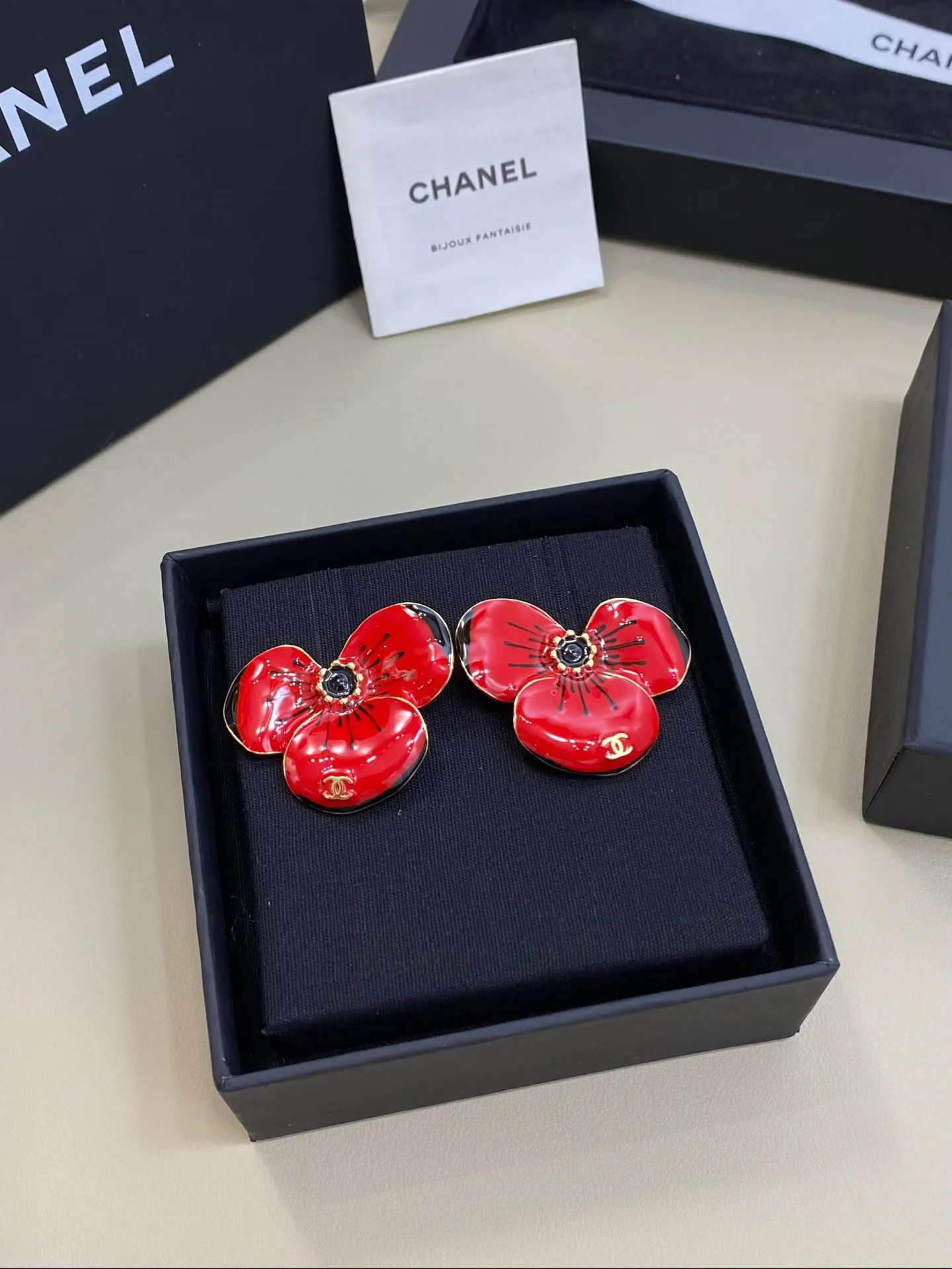 Бижутерия Chanel 18122630
