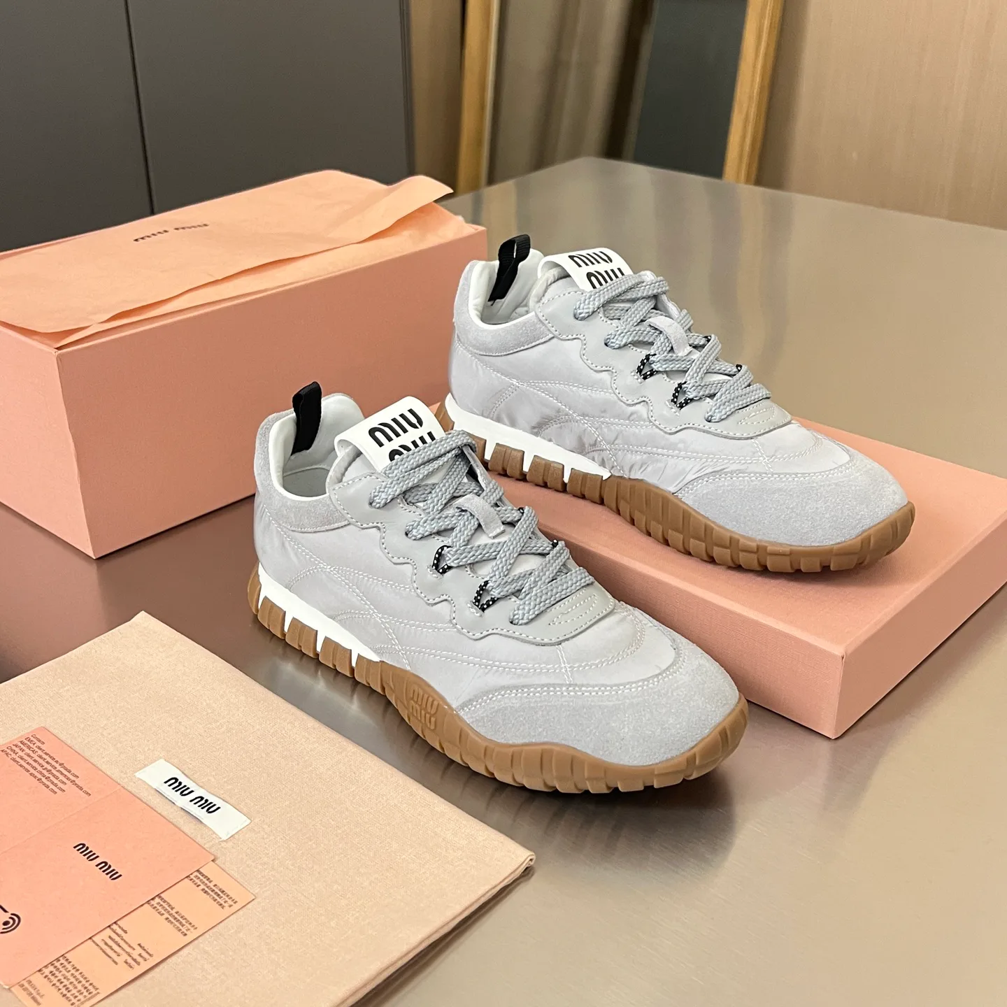 Кроссовки Женские Miu Miu 17968640