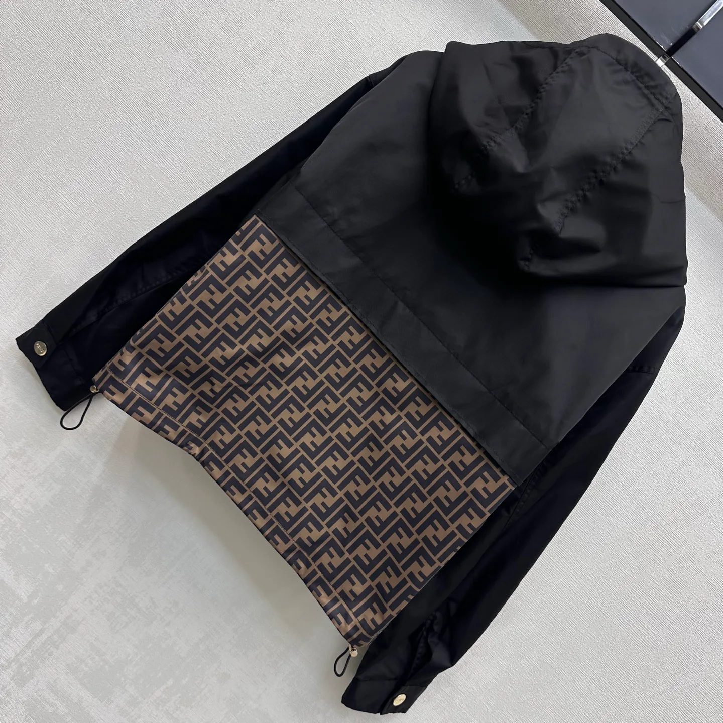 Куртки И Пуховики Женские Fendi 18279135