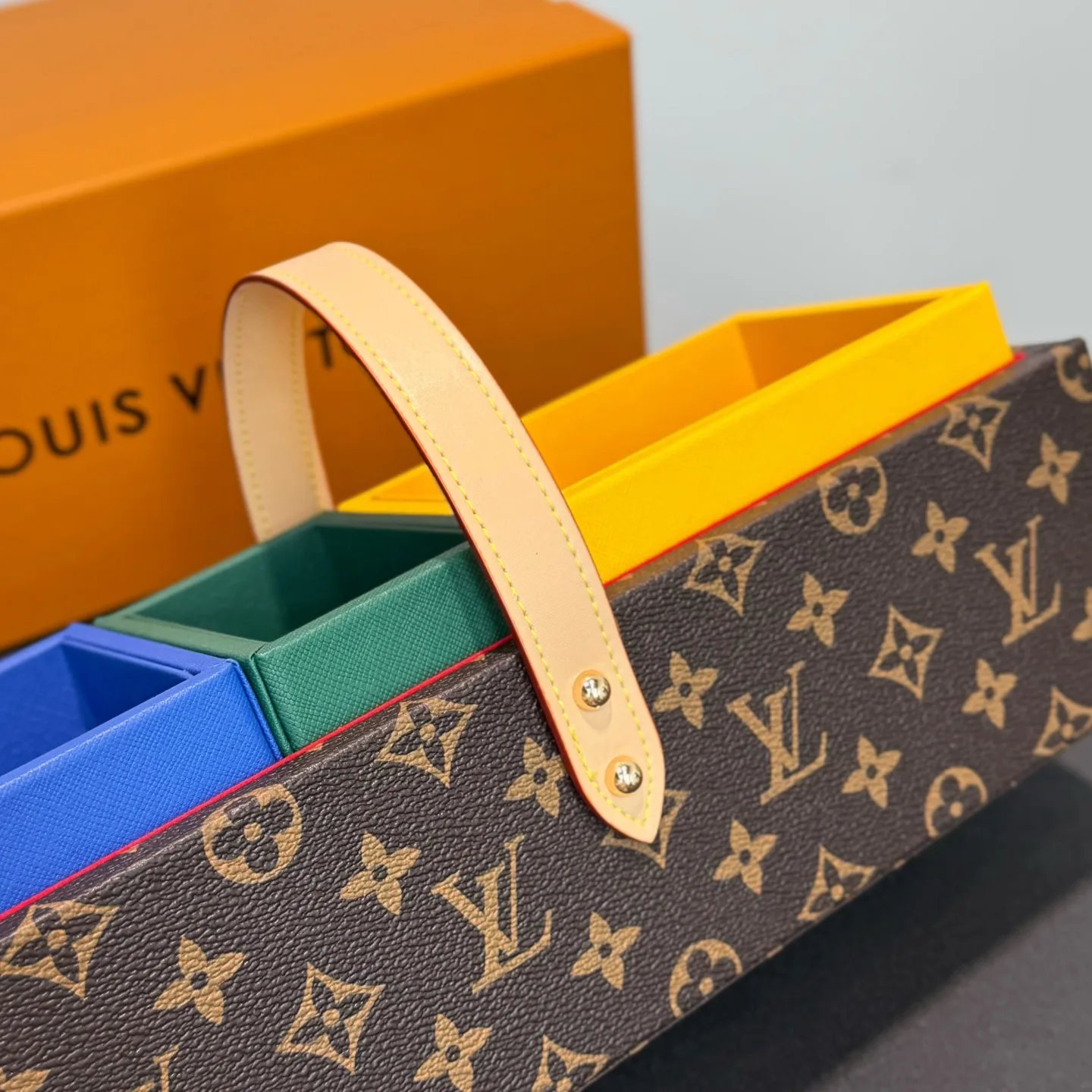 Текстиль Louis Vuitton 6348680