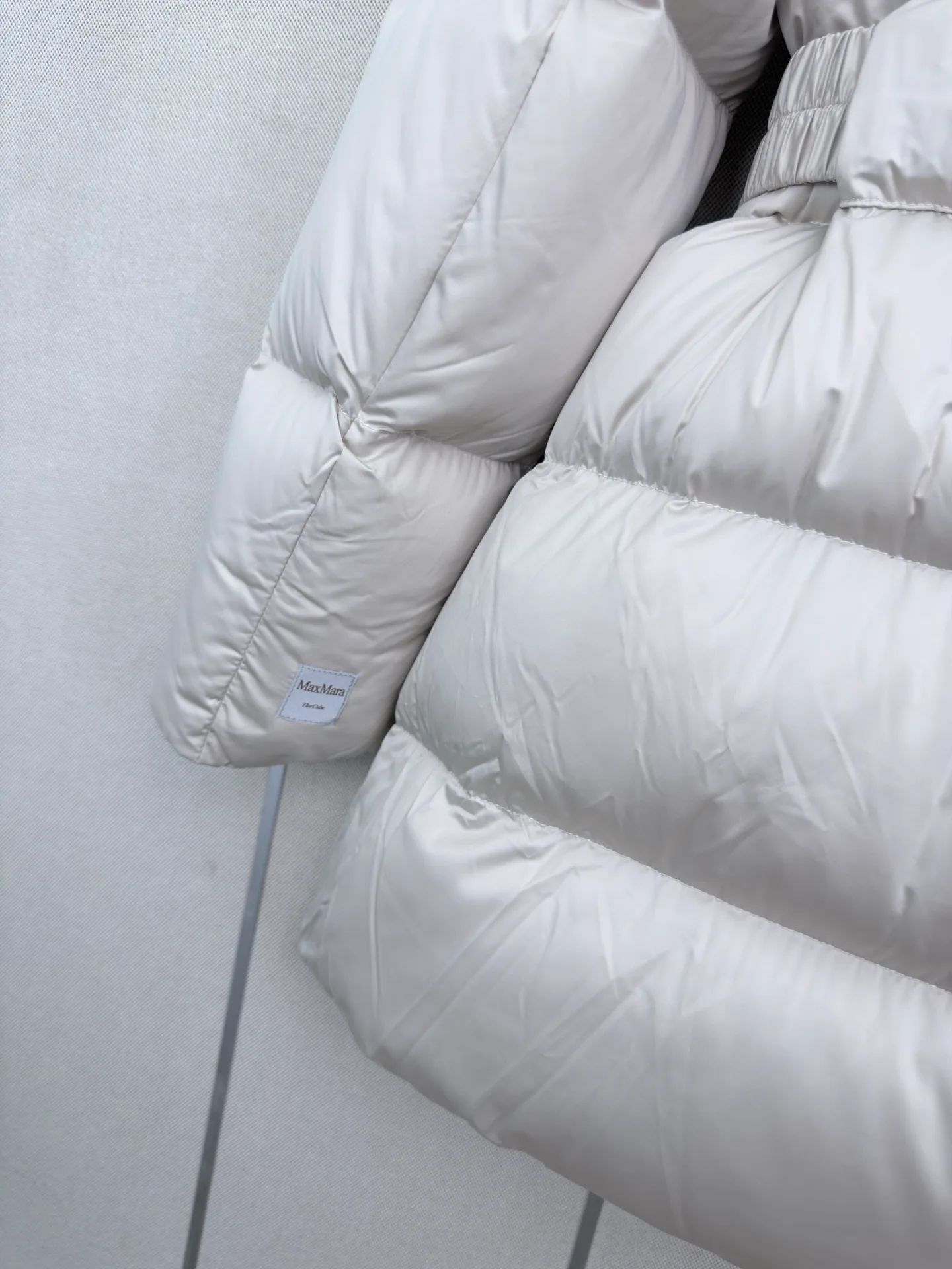 Куртки И Пуховики Женские Max Mara 18056362