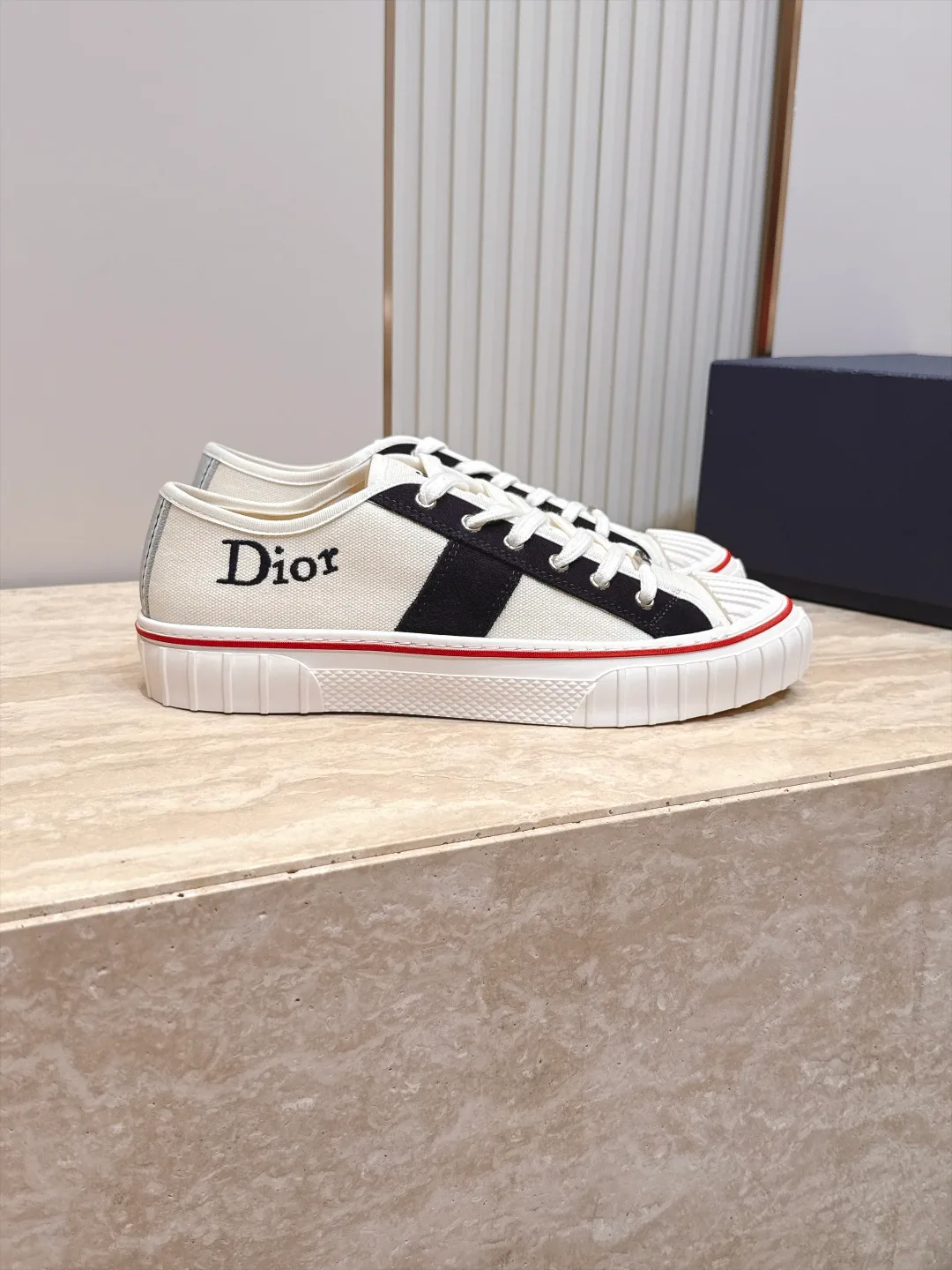 Кроссовки Женские Christian Dior 18083922