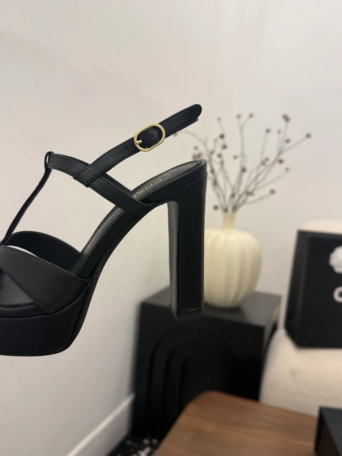 Босоножки Женские Chanel 12587737