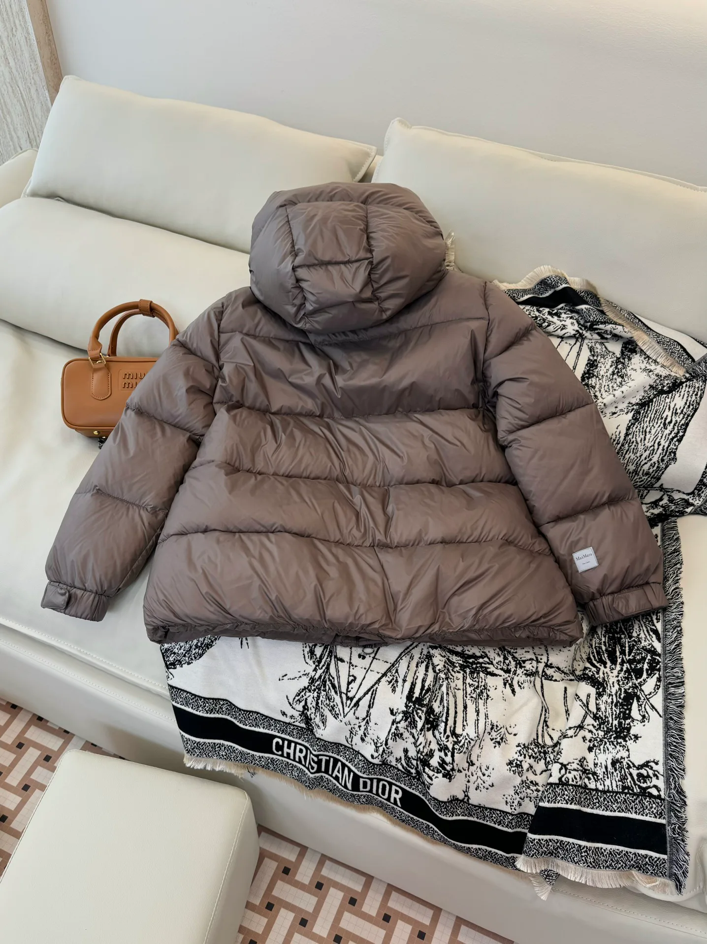 Куртки И Пуховики Женские Max Mara 18043391