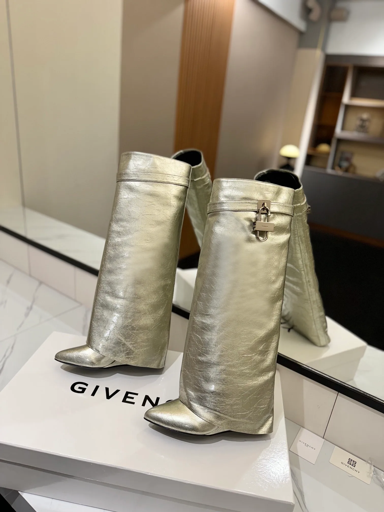 Сапоги Женские Givenchy 394556