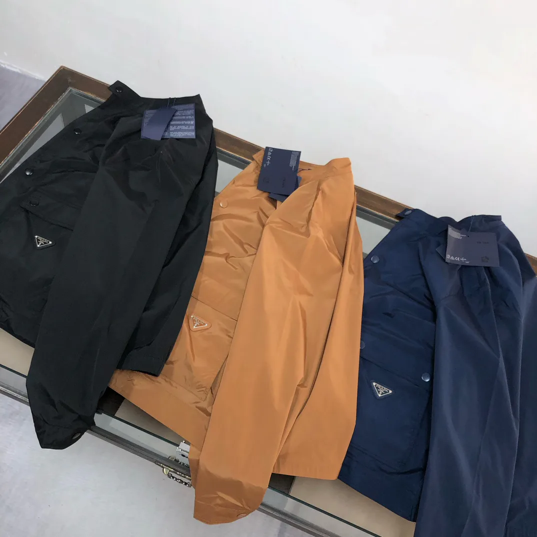 Куртки И Пуховики Мужские Prada 9642330