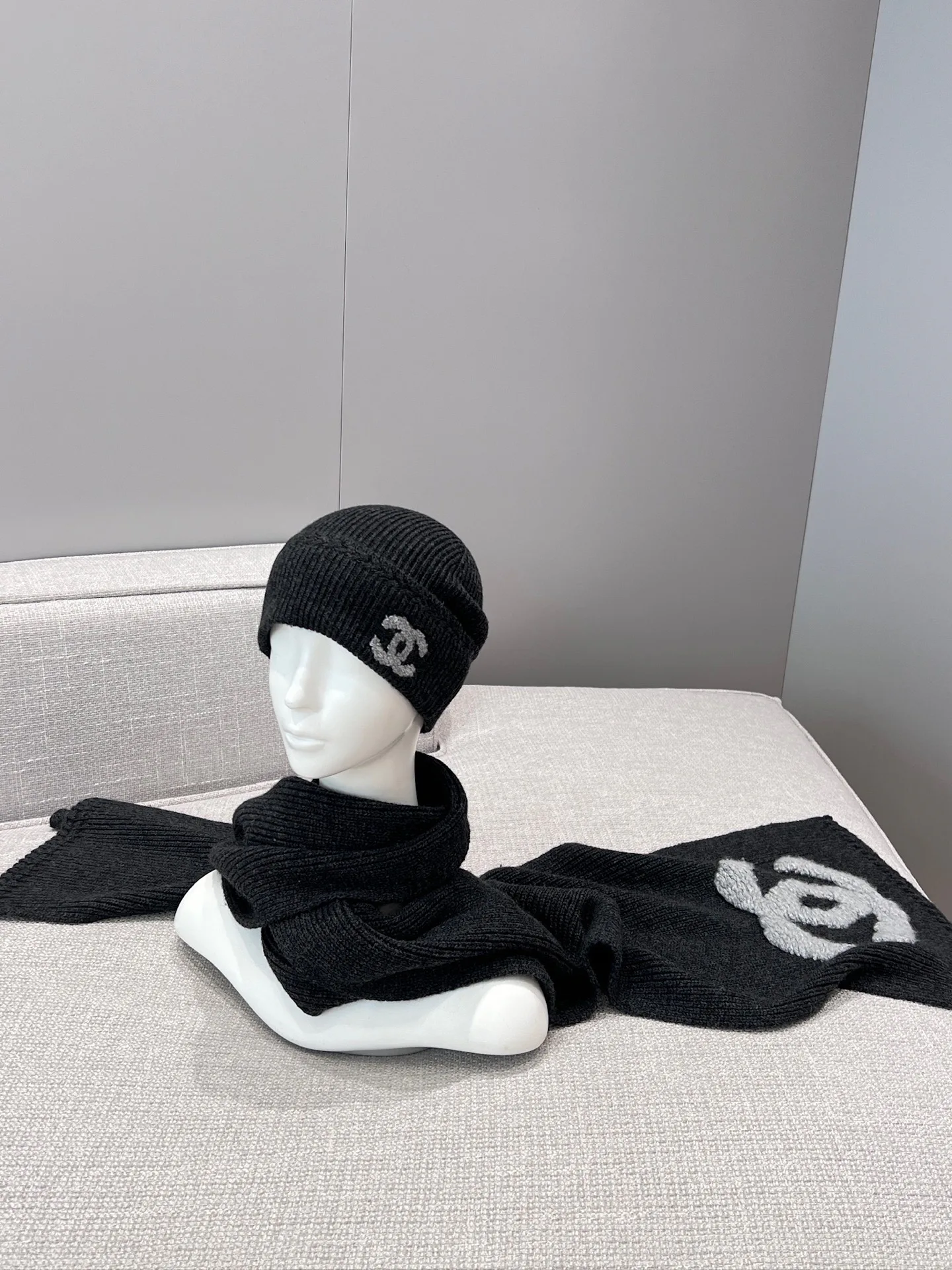 Шарфы Chanel 17913679