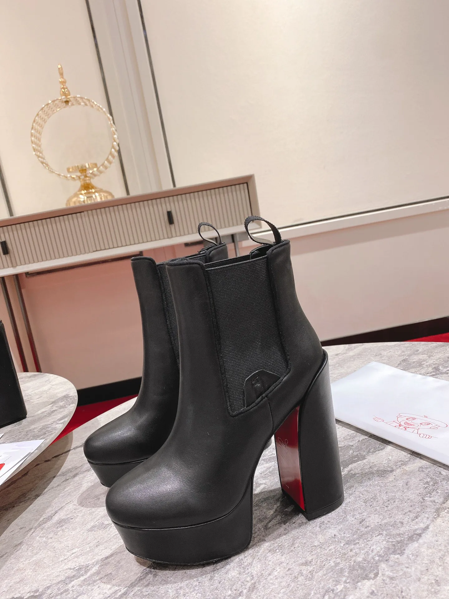 Ботильоны Женские Christian Louboutin 18339139