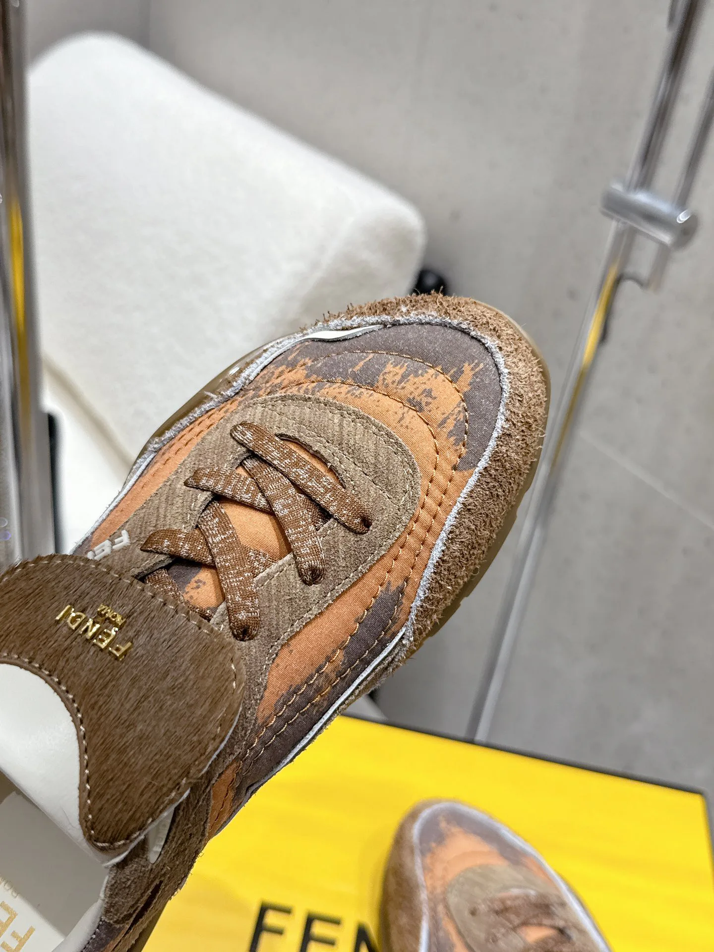 Кроссовки Женские Fendi 13078811