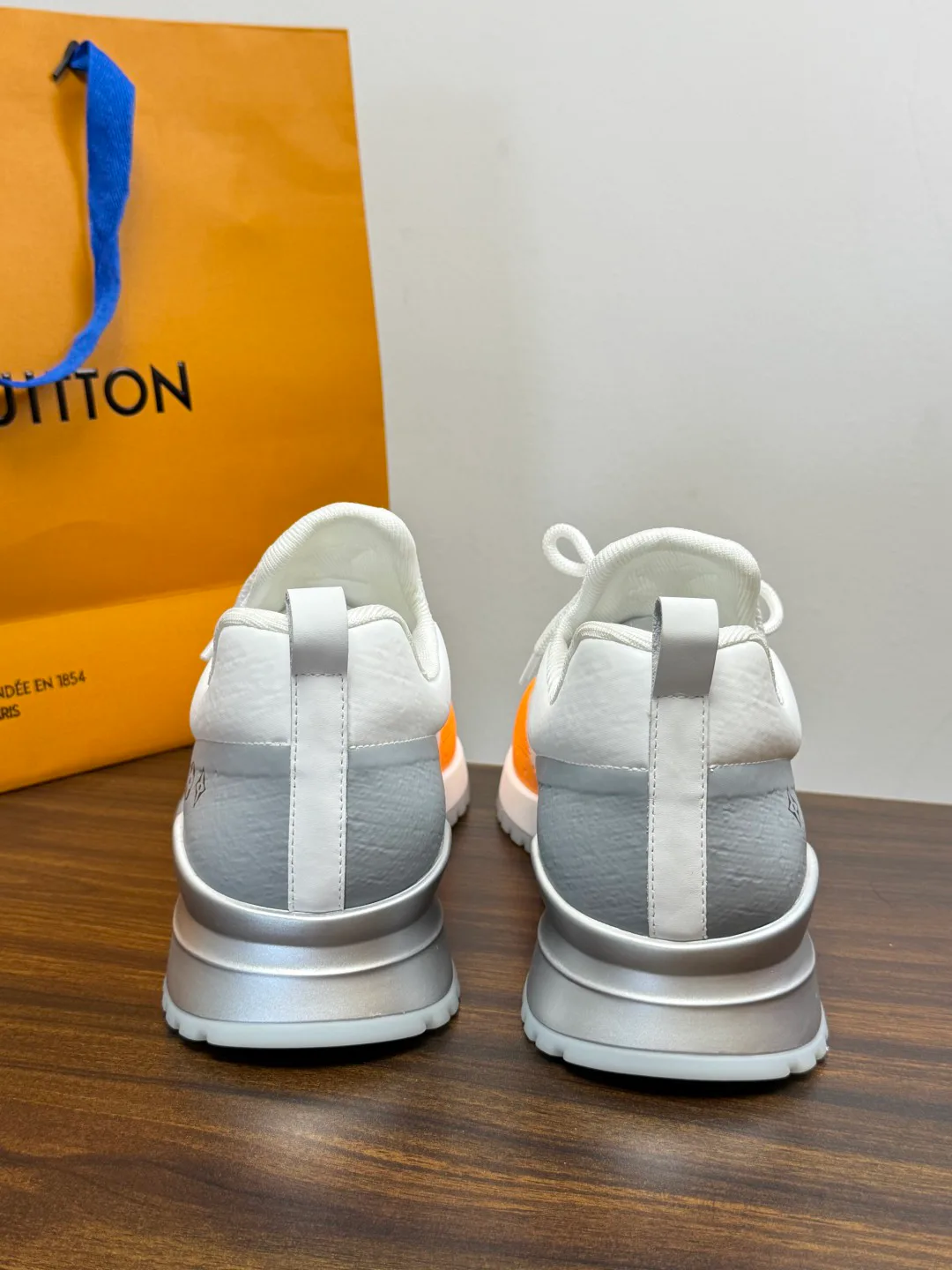 Кроссовки Мужские Louis Vuitton 19787656