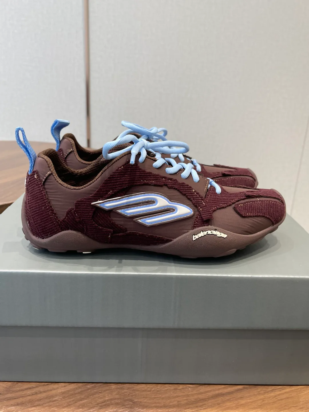 Кроссовки Женские Balenciaga 4952618
