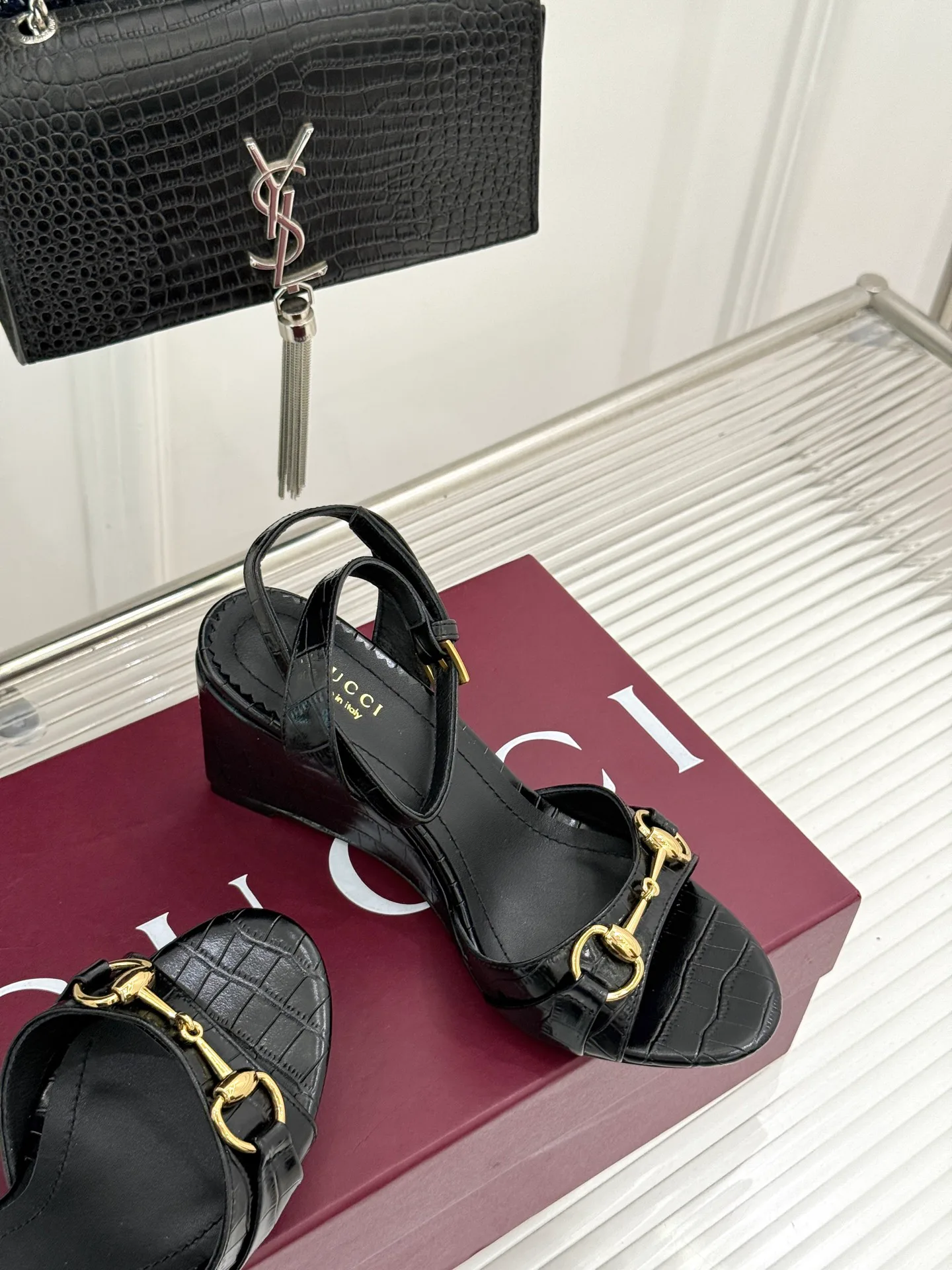 Босоножки Женские Gucci 18034507