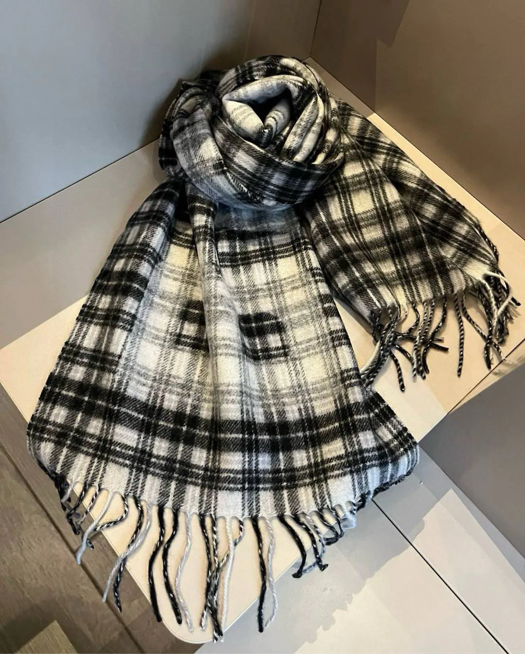 Шарфы Balenciaga 1518605
