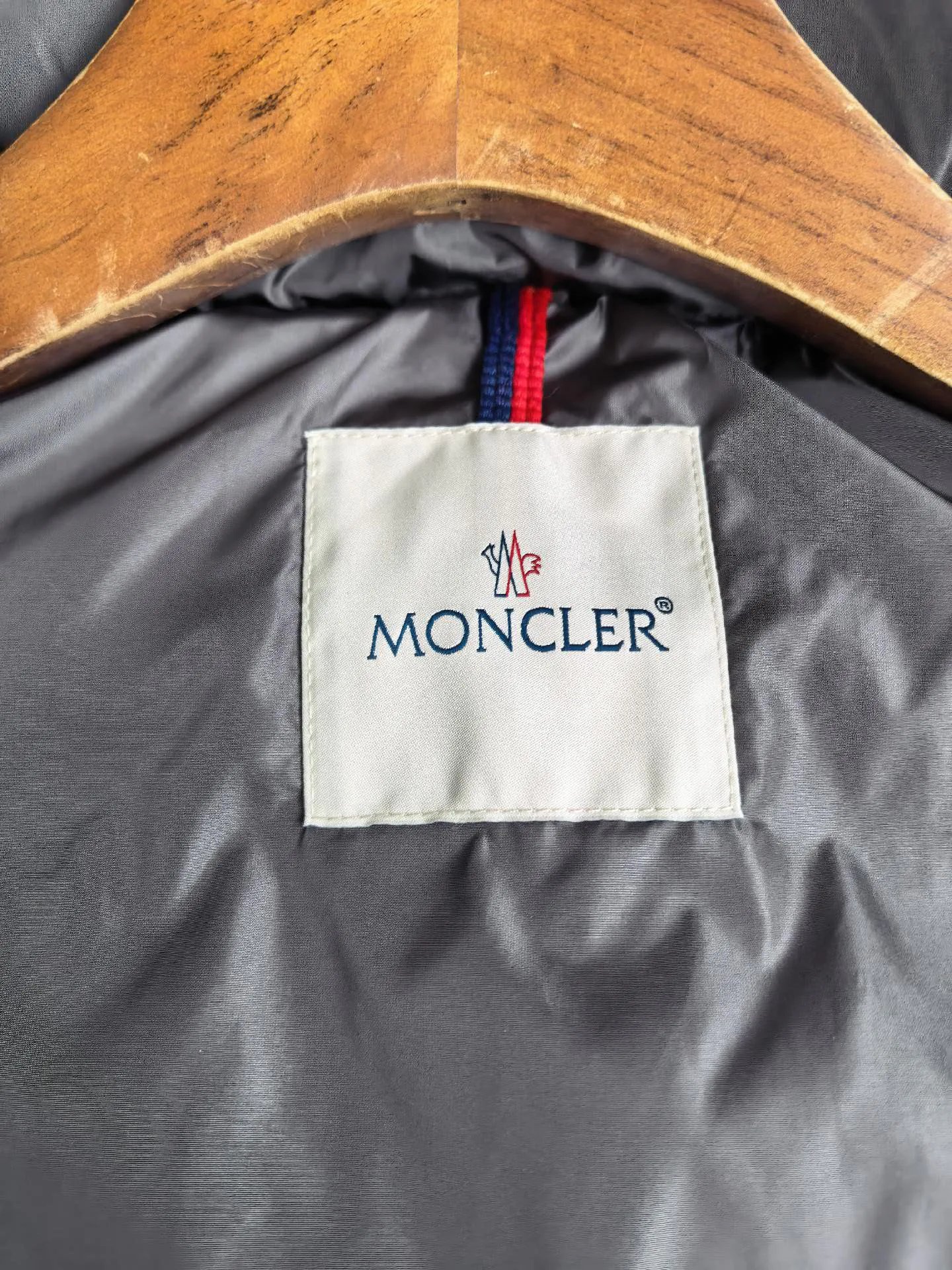 Куртки И Пуховики Женские Moncler 18761342