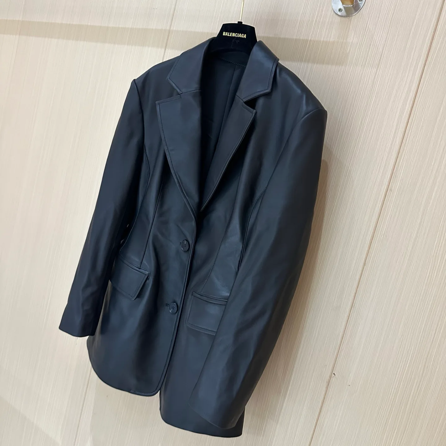 Кожаные Куртки И Дублёнки Женские Balenciaga 11155446