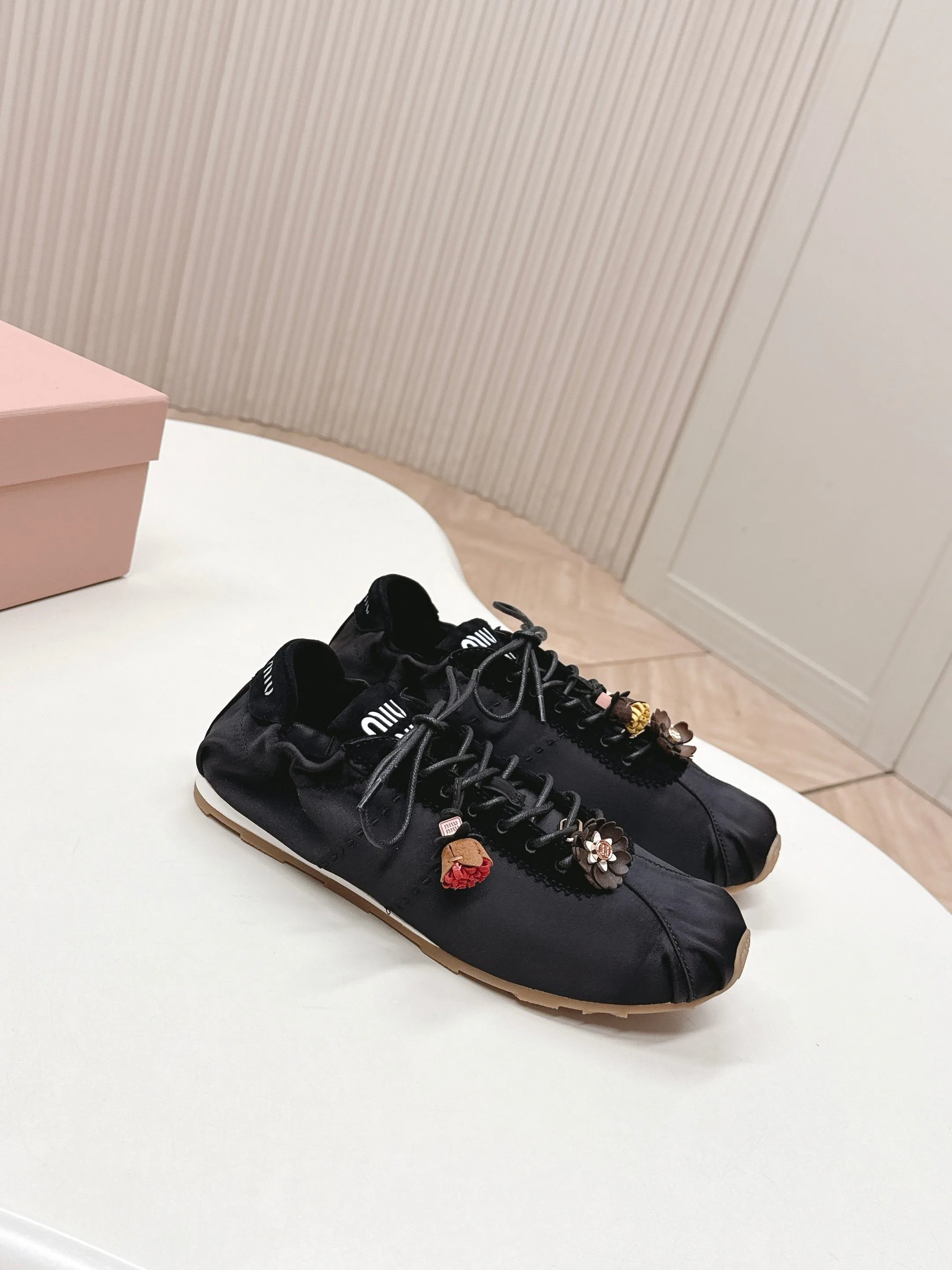 Кроссовки Женские Miu Miu 1874650