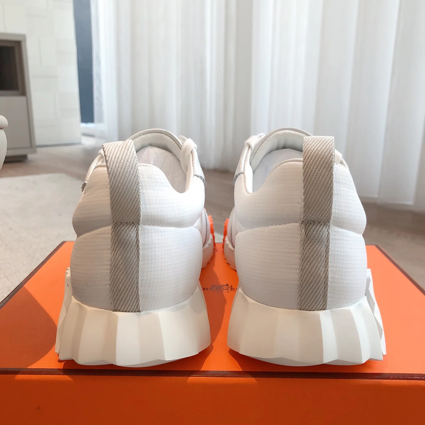 Кроссовки Женские Hermes 1154460