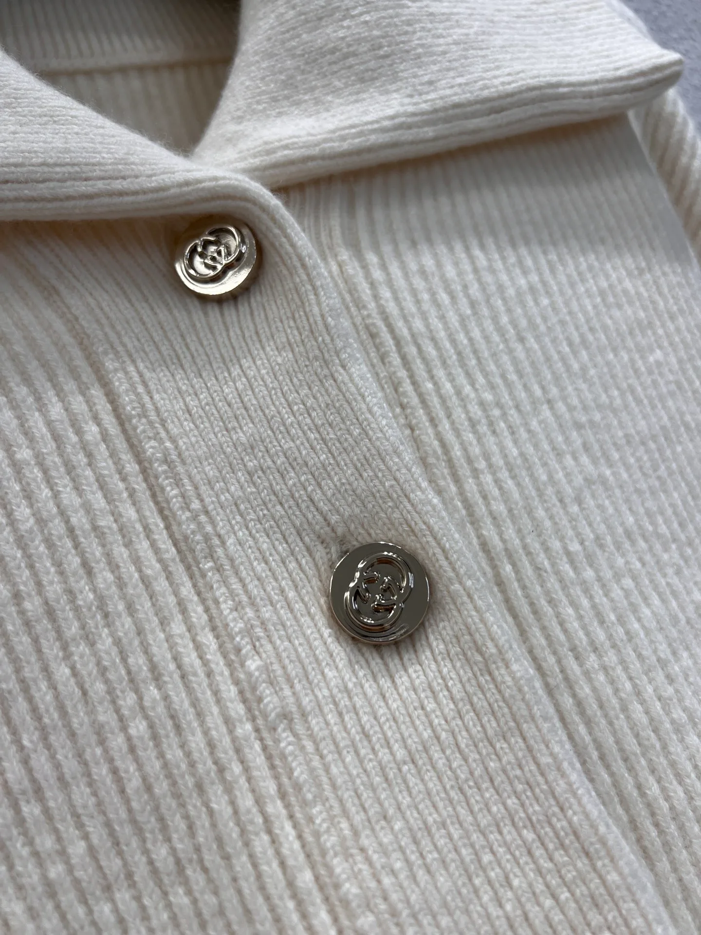 Джемперы И Свитеры Женские Gucci 810544