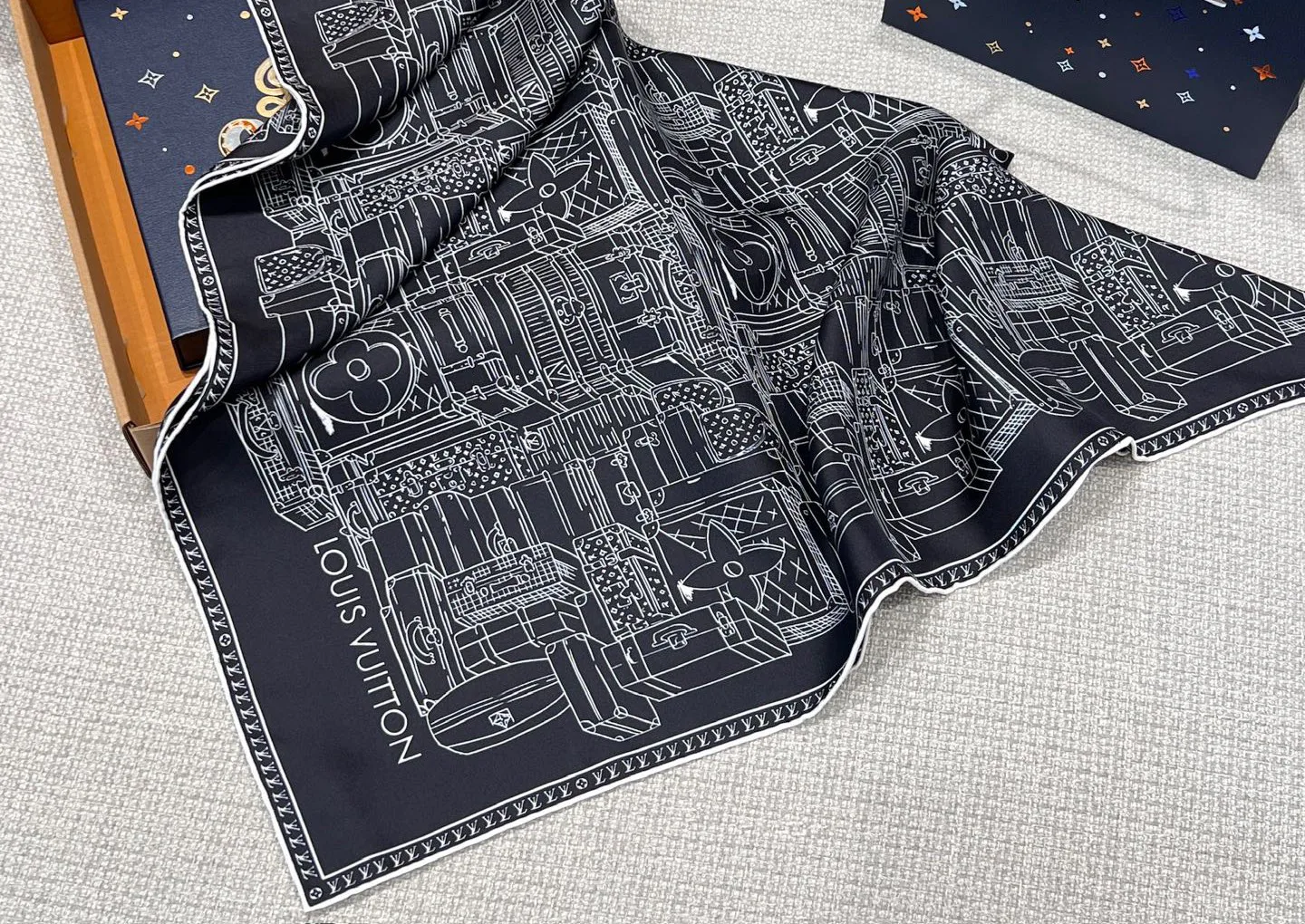 Платки Louis Vuitton 11445522