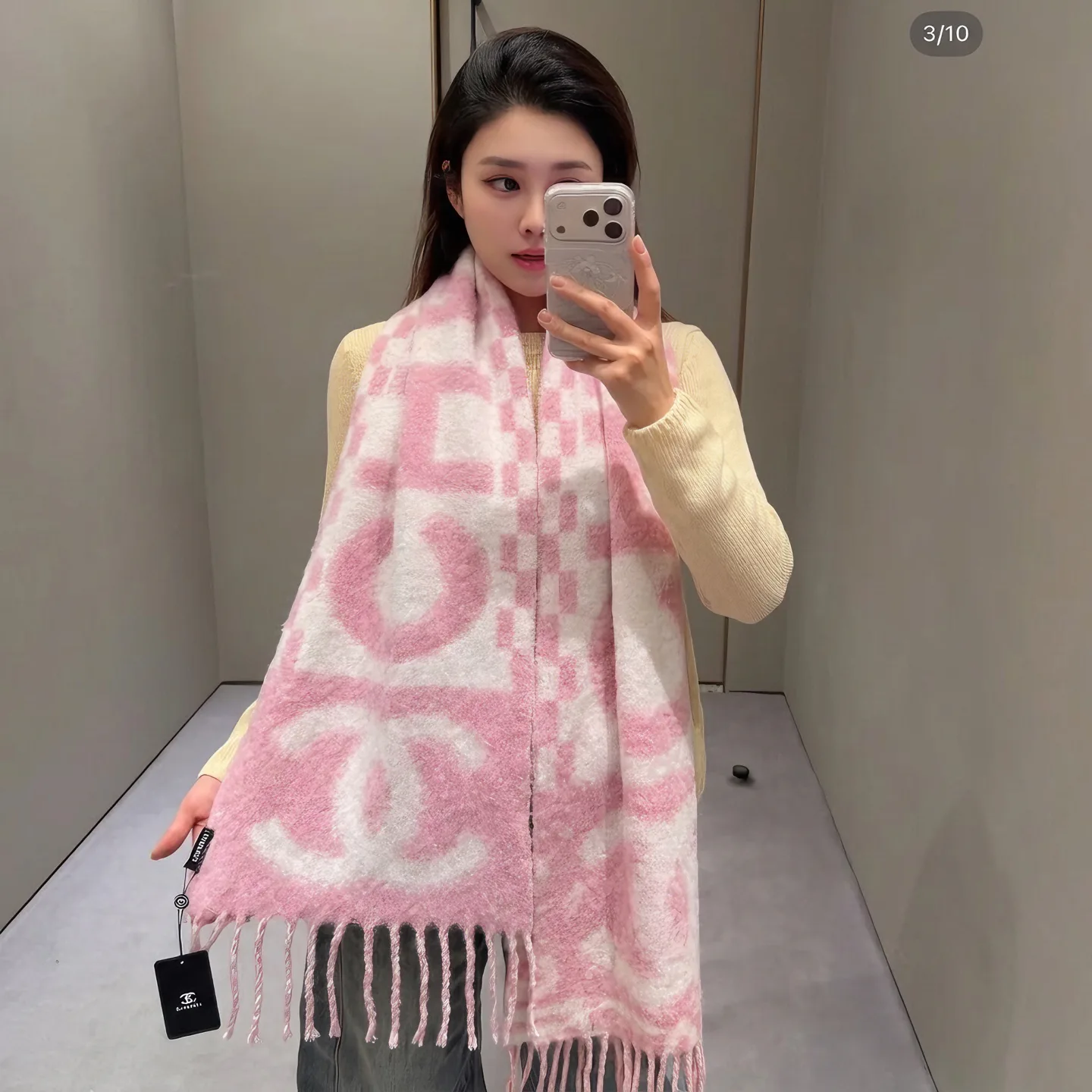 Шарфы Chanel 18322571