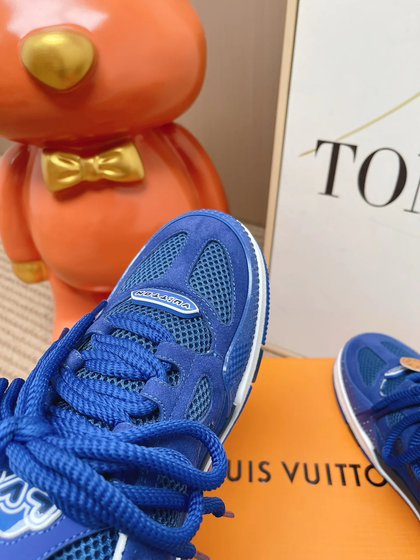 Кроссовки Женские Louis Vuitton 18810908