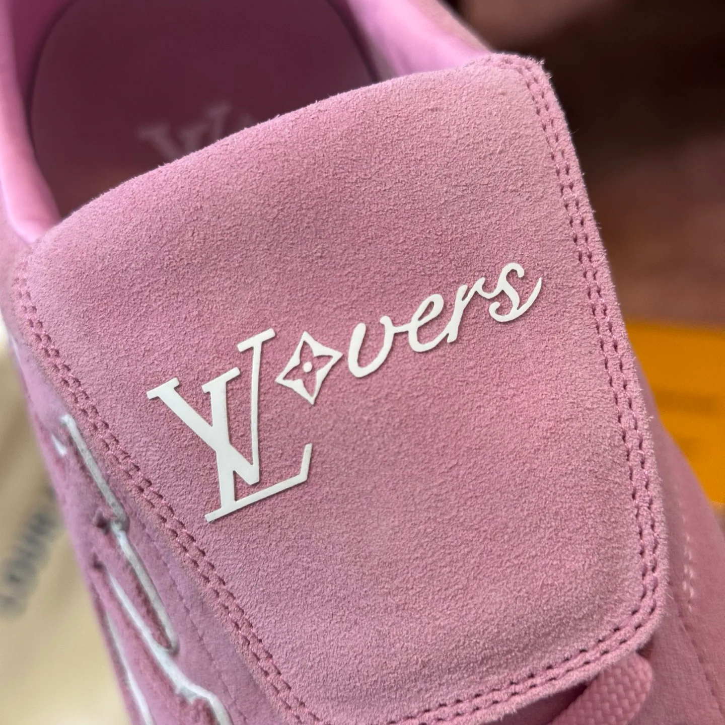 Кроссовки Женские Louis Vuitton 1180359