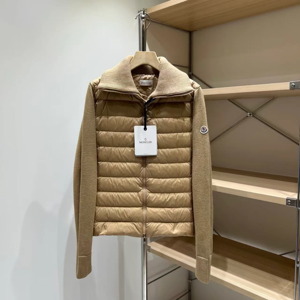 Куртки И Пуховики Женские Moncler 18131417