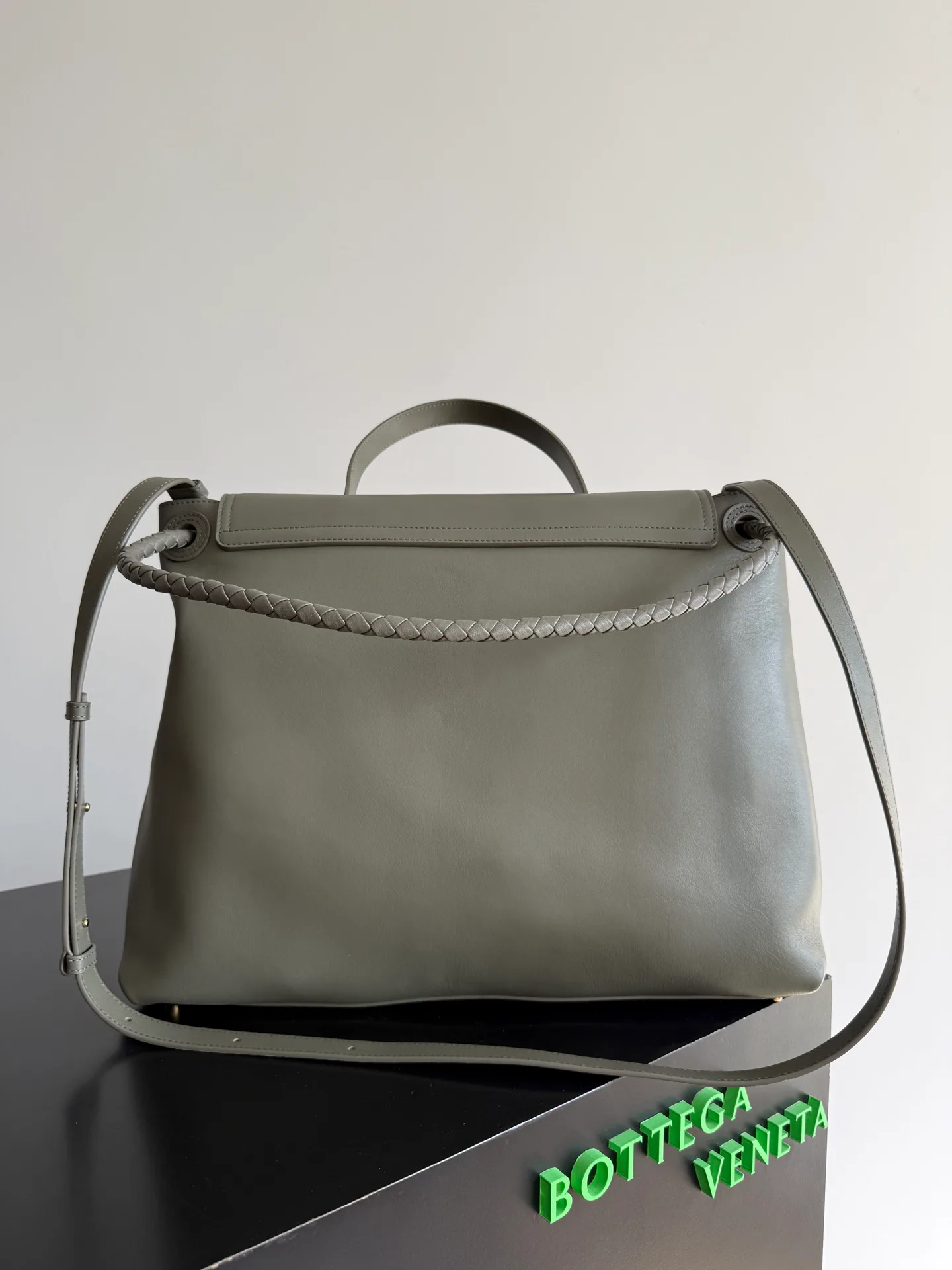 Классические Сумки Женские Bottega Veneta 16878925