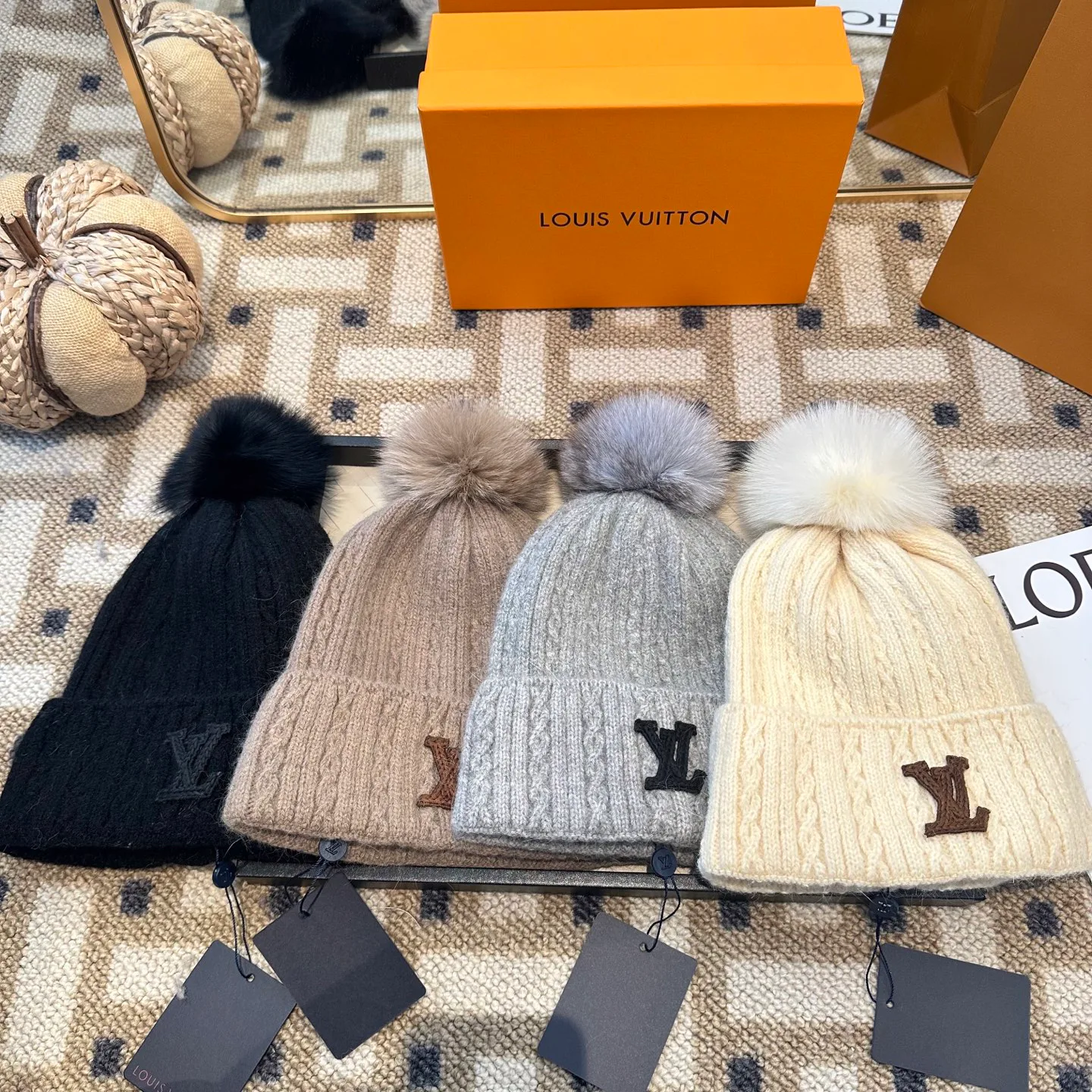 Головные Уборы Louis Vuitton 823963