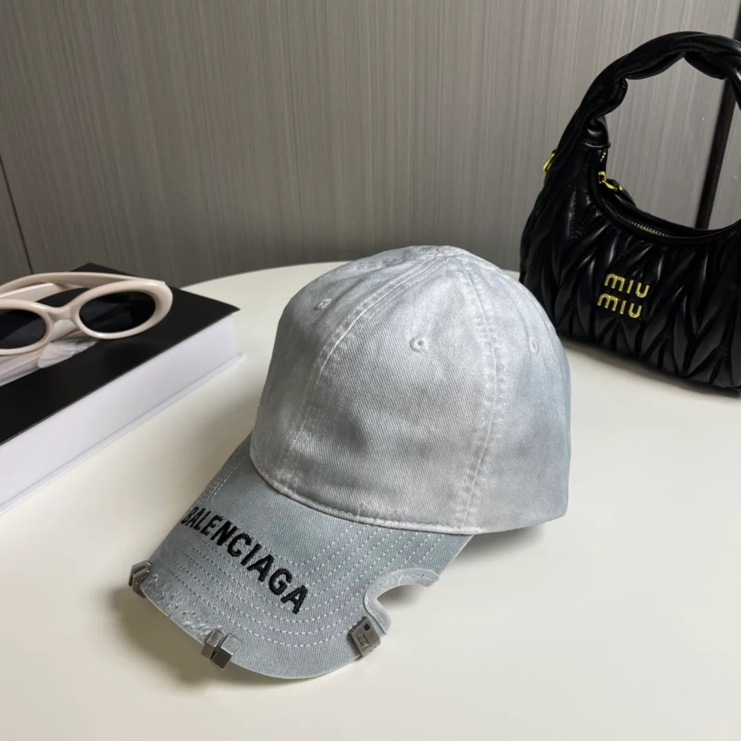 Головные Уборы Balenciaga 10776510
