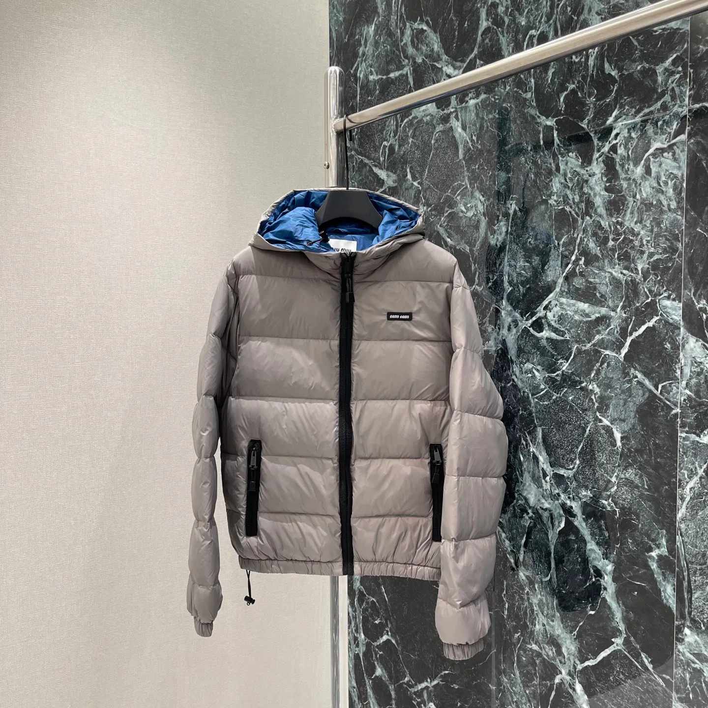 Куртки И Пуховики Женские Miu Miu 18280366
