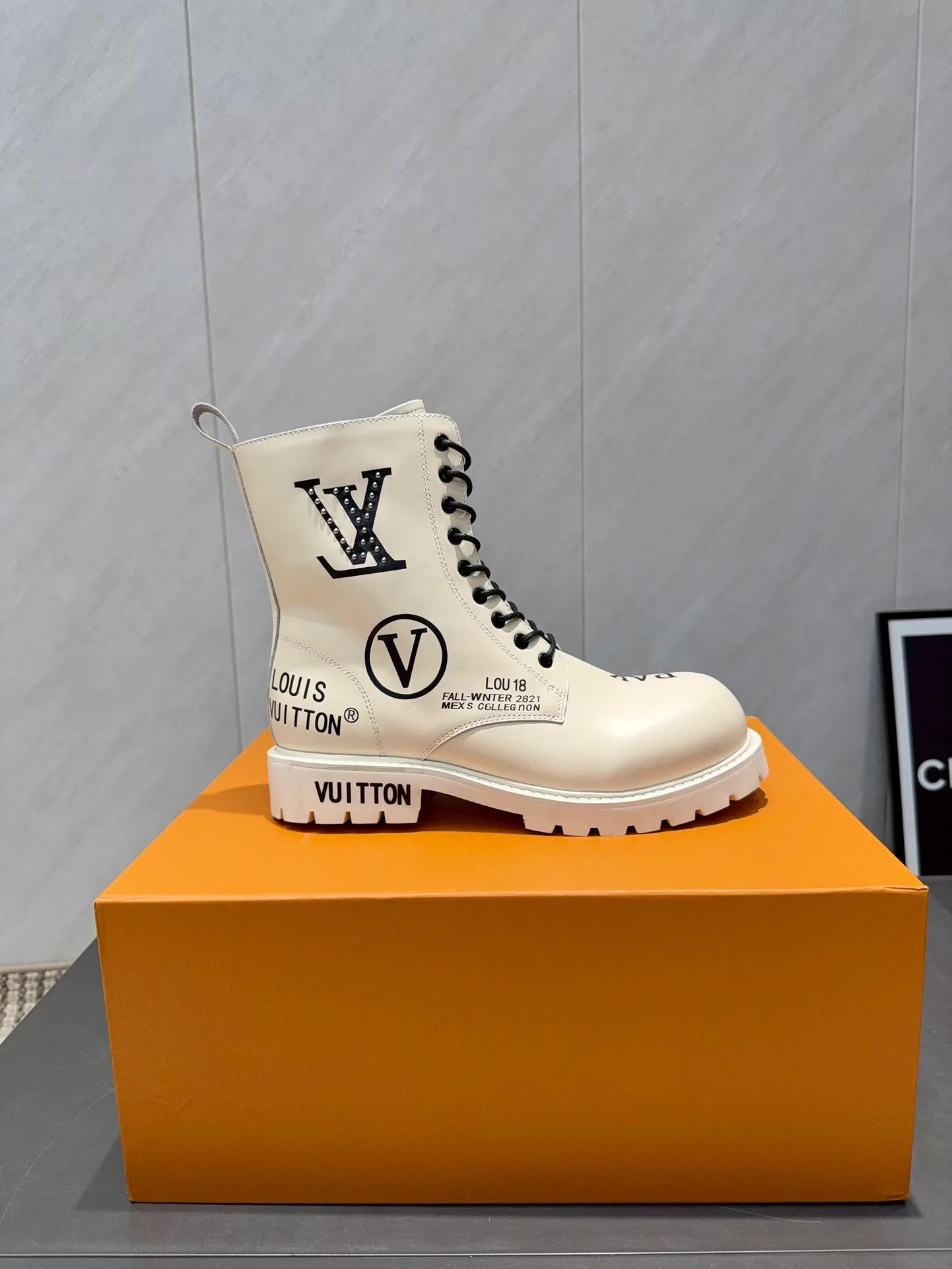 Ботинки Женские Louis Vuitton 244140