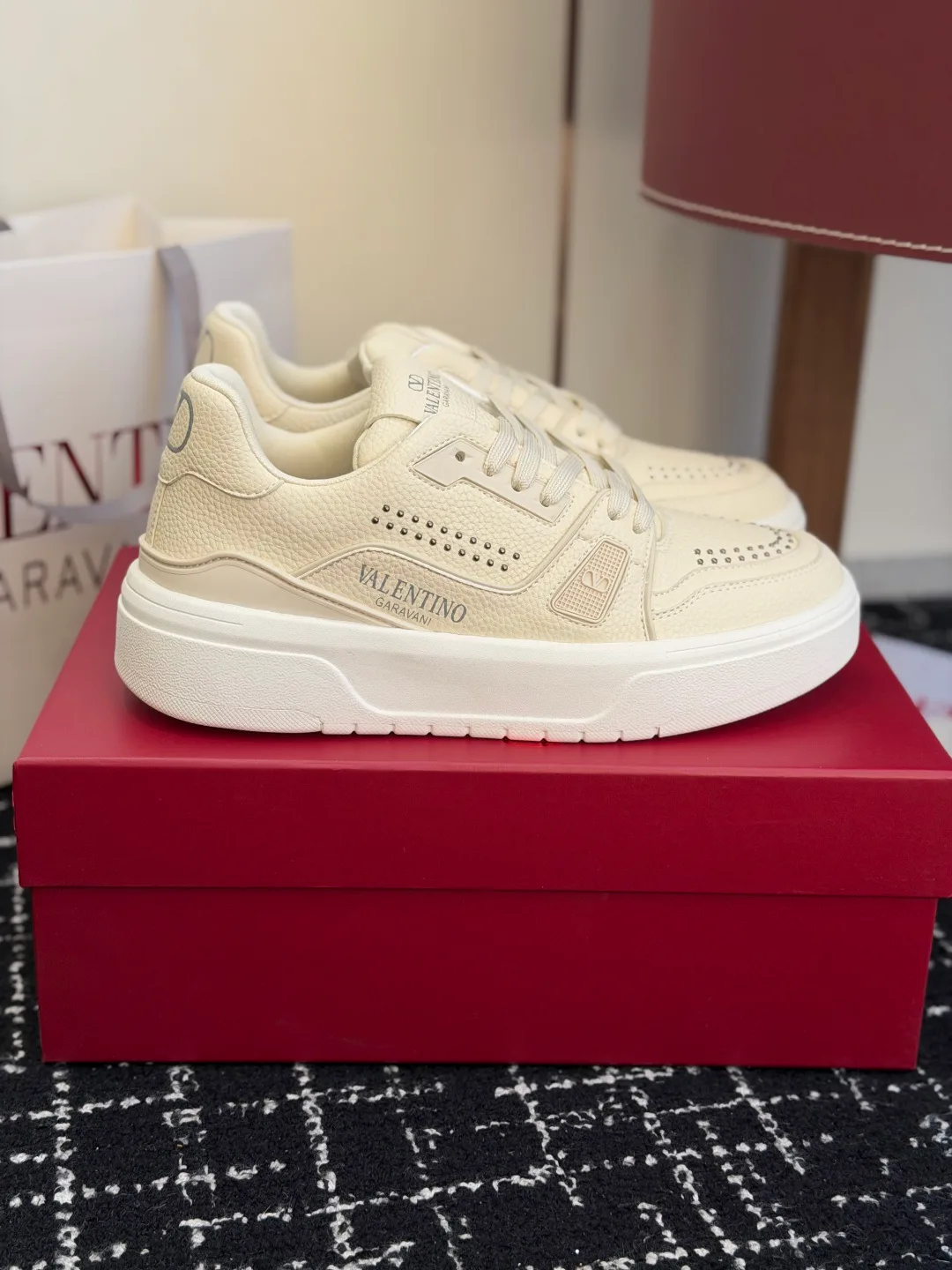 Кроссовки Женские Valentino 11540544