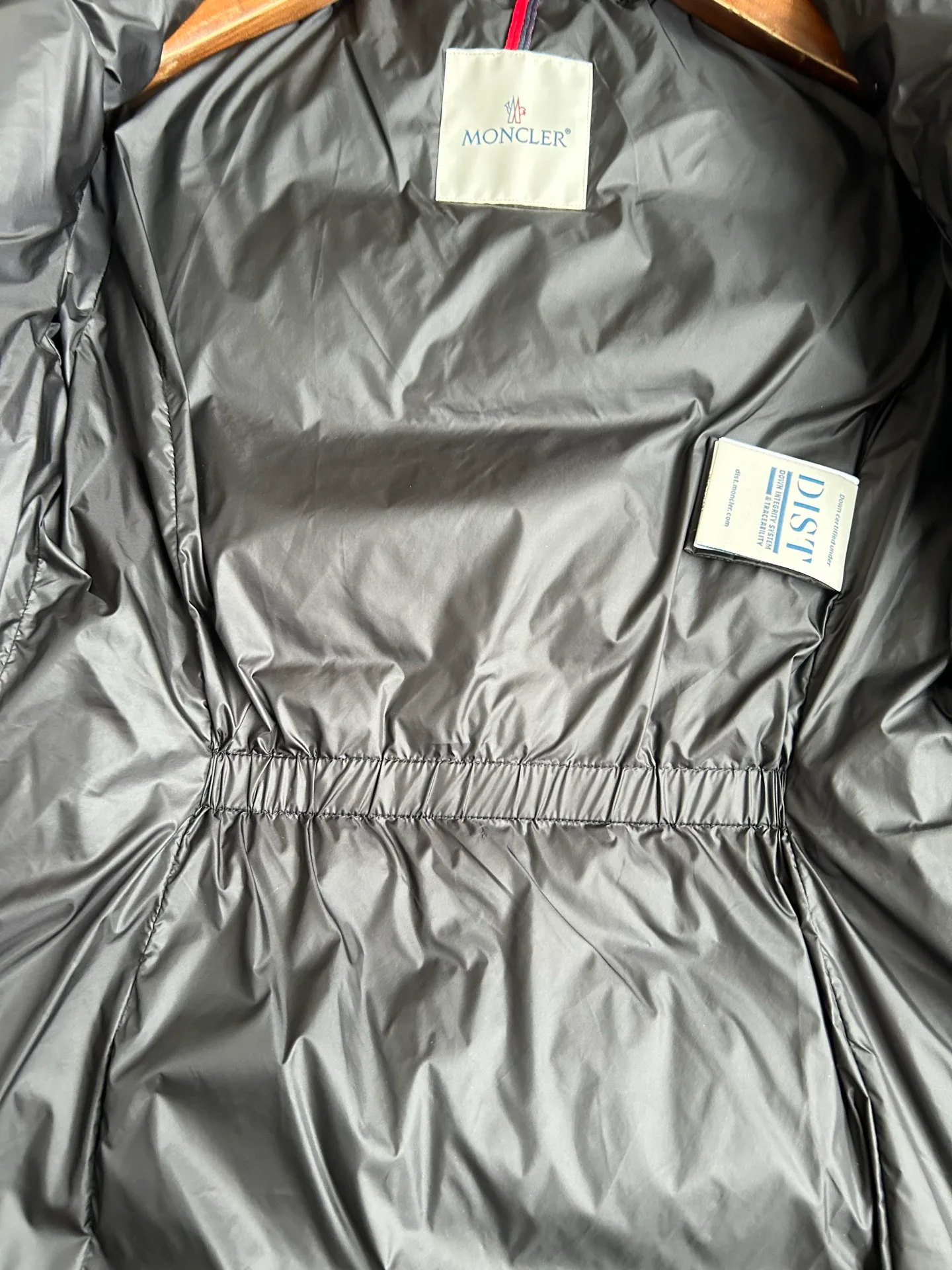 Куртки И Пуховики Женские Moncler 19462679