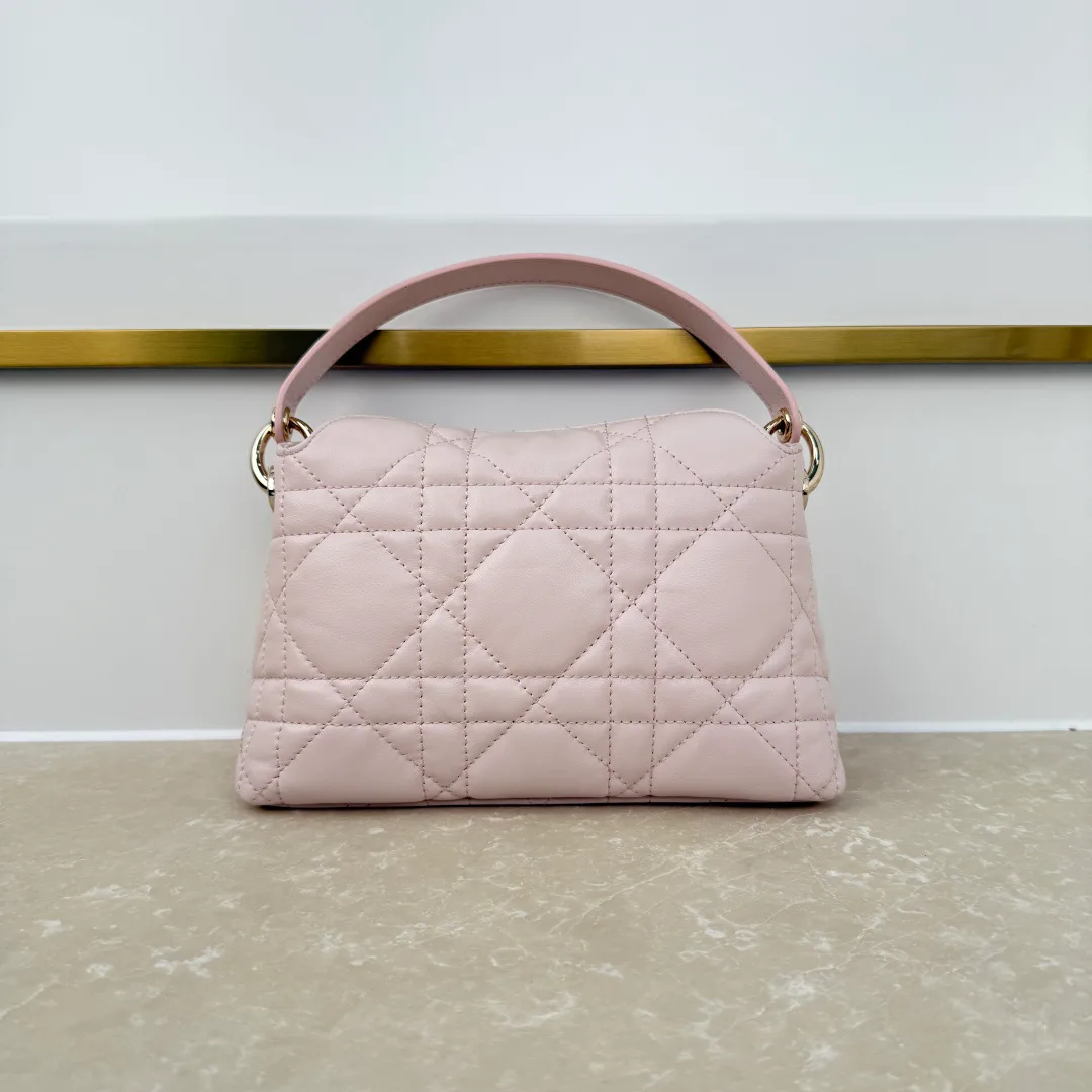 Классические Сумки Женские Christian Dior 18187855