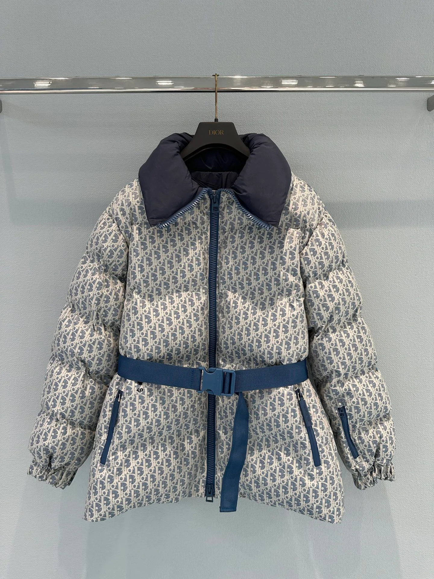 Куртки И Пуховики Женские Christian Dior 19772154