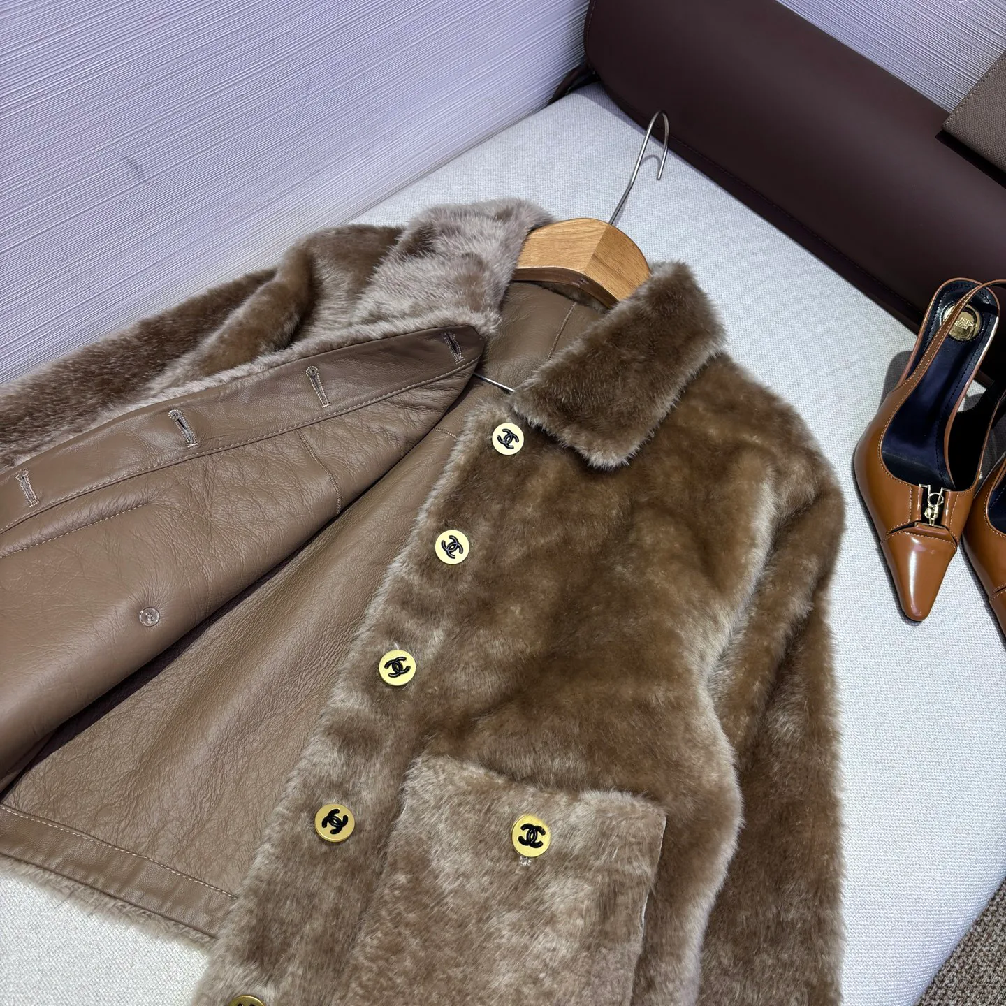 Кожаные Куртки И Дублёнки Женские Chanel 18016151